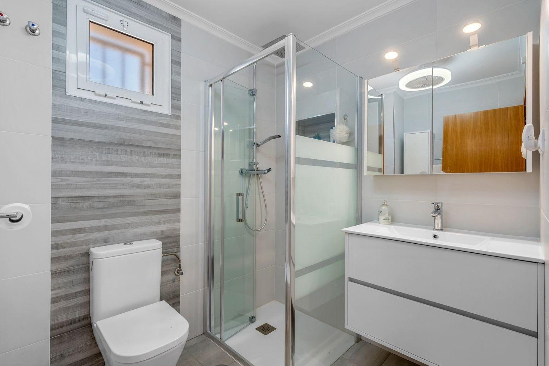 Resale - Villa -
Algorfa - Comunidad valenciana