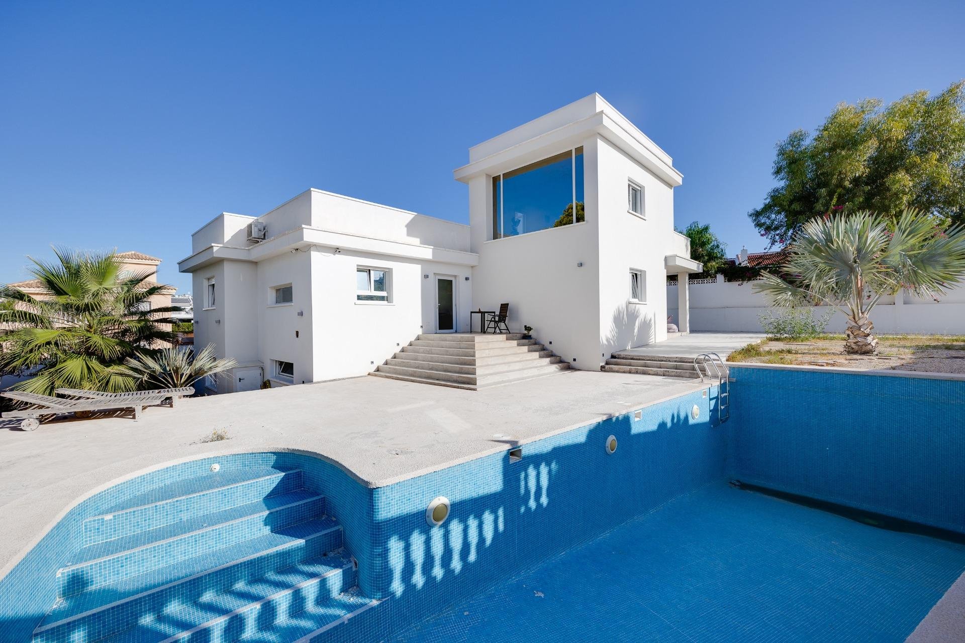 Resale - Villa -
Ciudad quesada