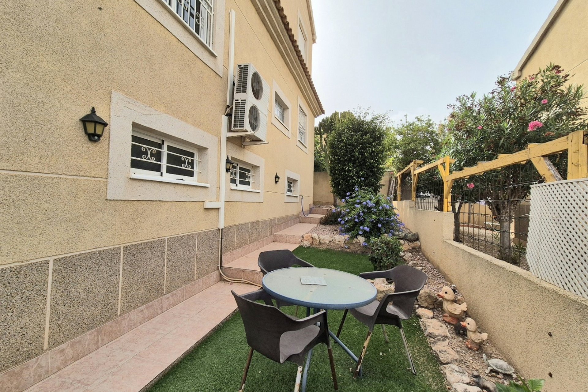 Resale - Villa -
Los Altos - Costa Blanca