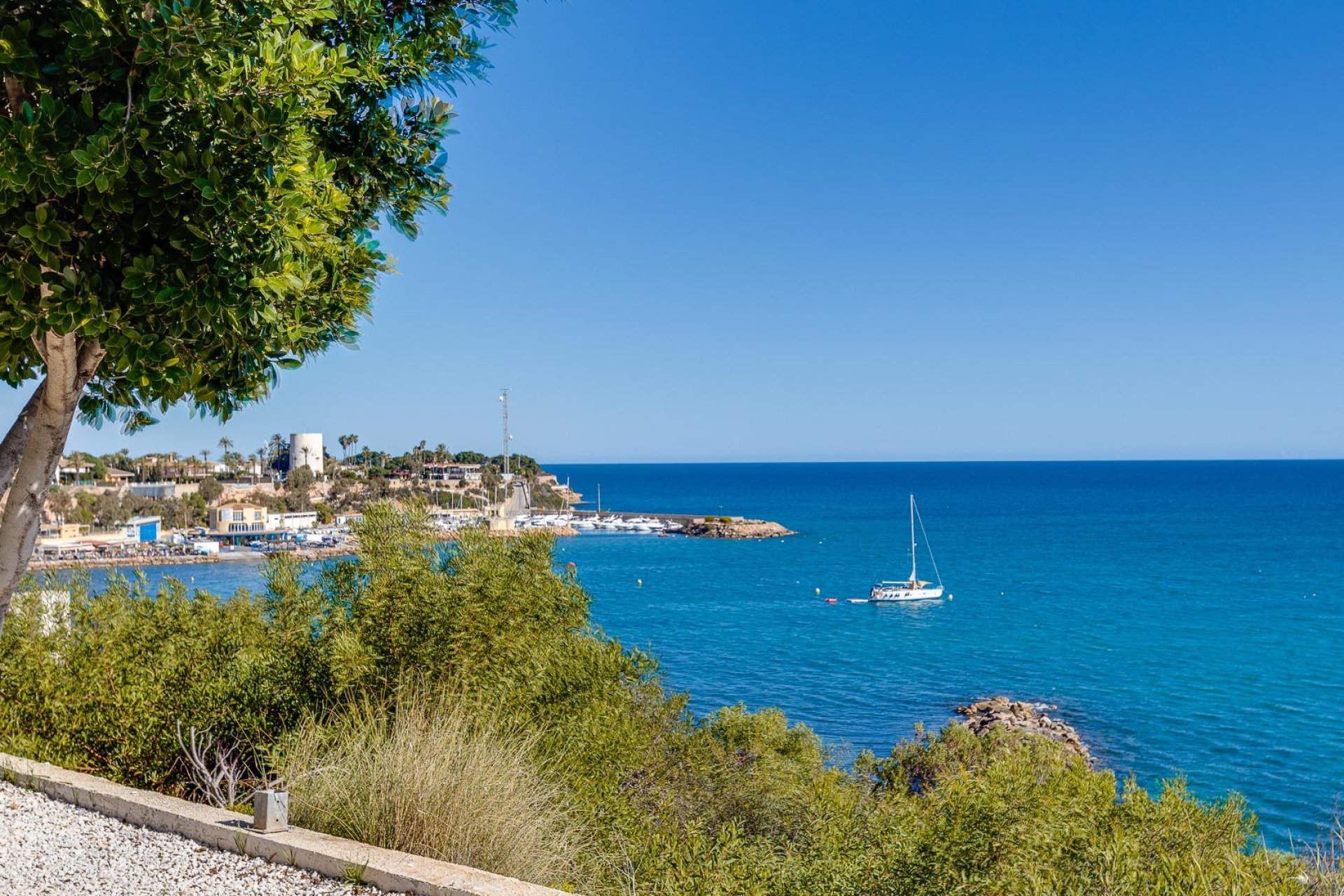 Resale - Villa -
Orihuela Costa - Cabo Roig