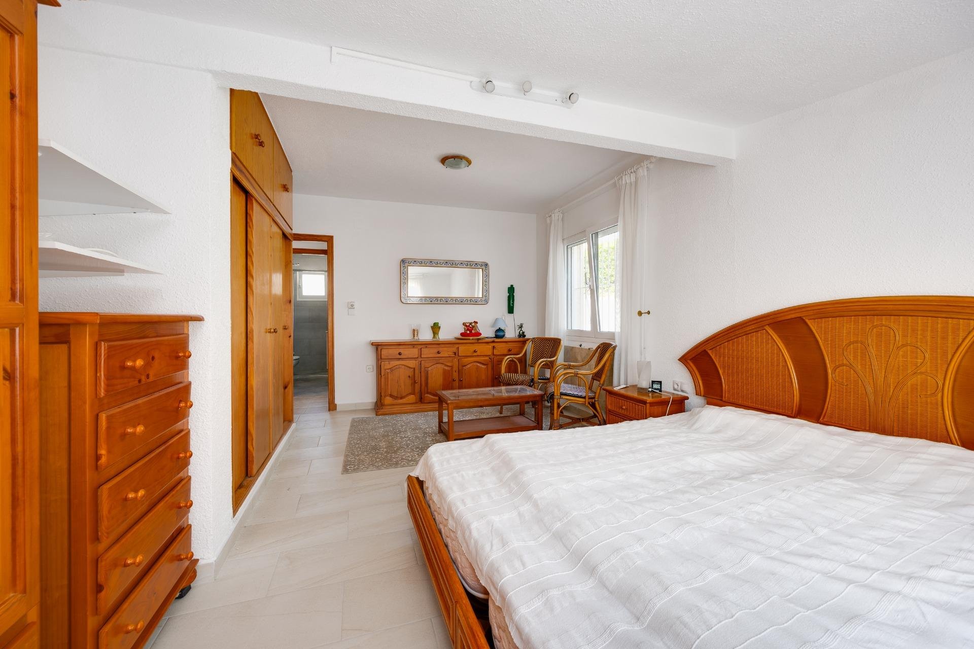 Resale - Villa -
Orihuela Costa - La Florida