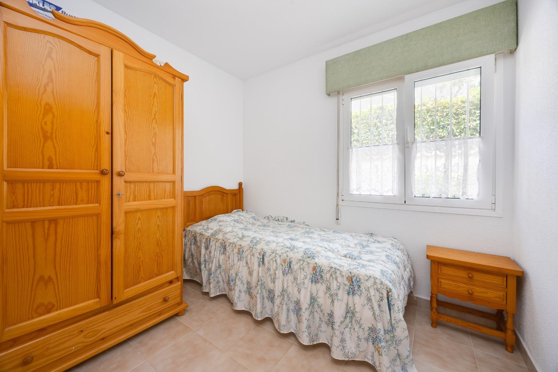 Resale - Villa -
Orihuela Costa - La Florida