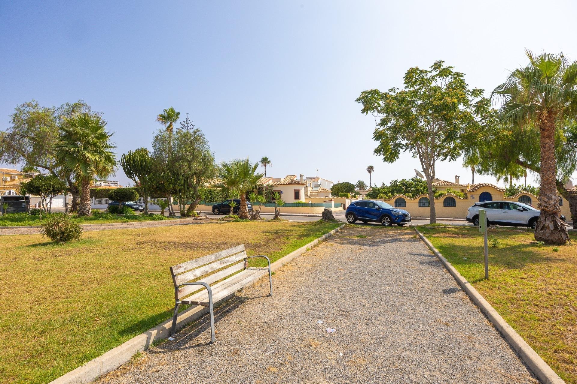 Resale - Villa -
Orihuela Costa - La Florida
