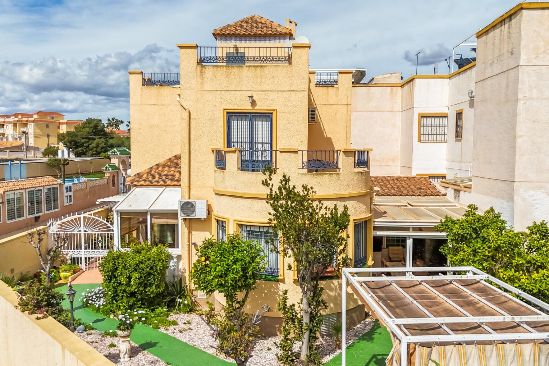 Resale - Villa -
Orihuela Costa - La Zenia- Orihuela costa