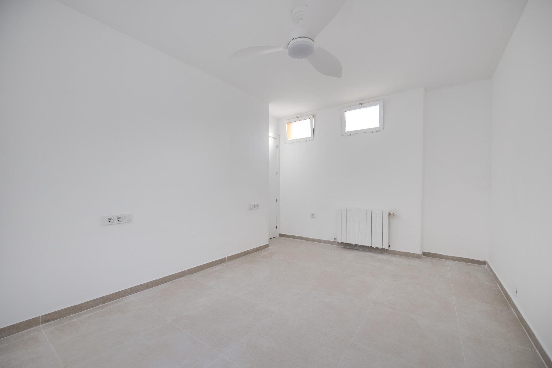 Resale - Villa -
Orihuela Costa - La Zenia