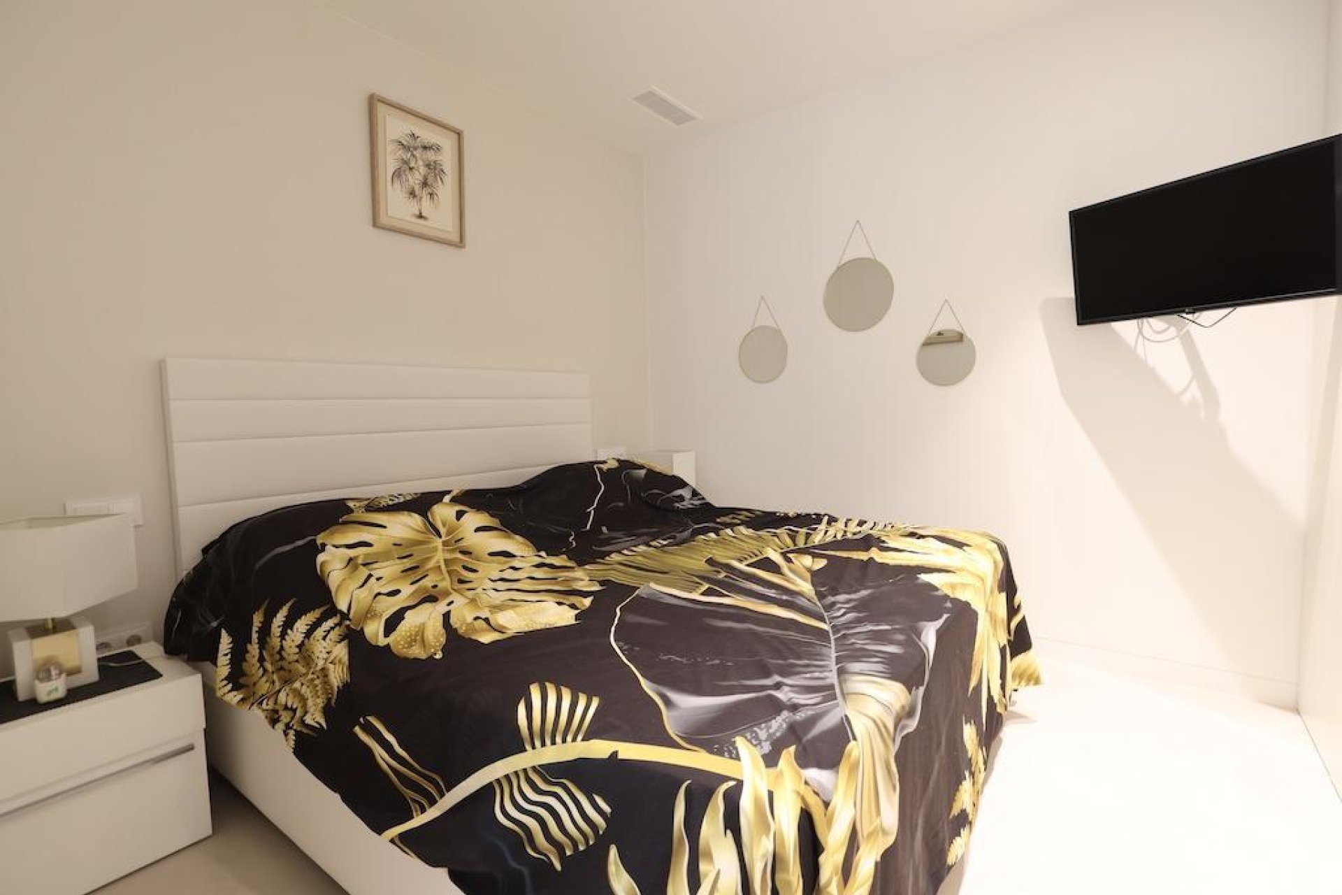Resale - Villa -
Orihuela Costa - Las Colinas Golf