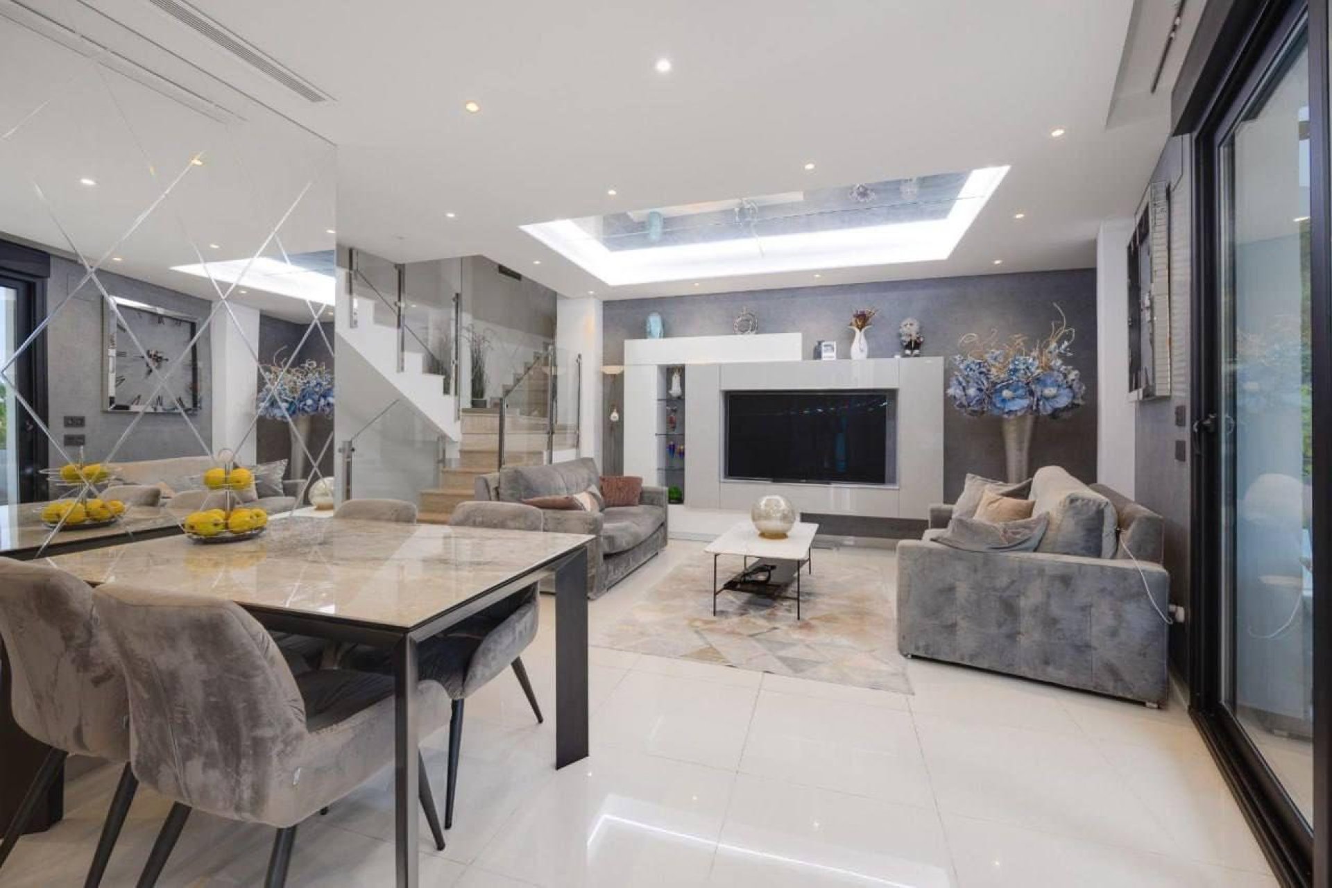 Resale - Villa -
Orihuela Costa - Las Filipinas