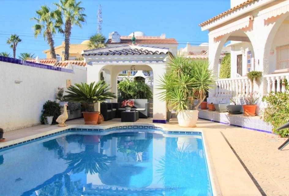 Resale - Villa -
Orihuela Costa - Lomas de Cabo Roig-Los Dolses