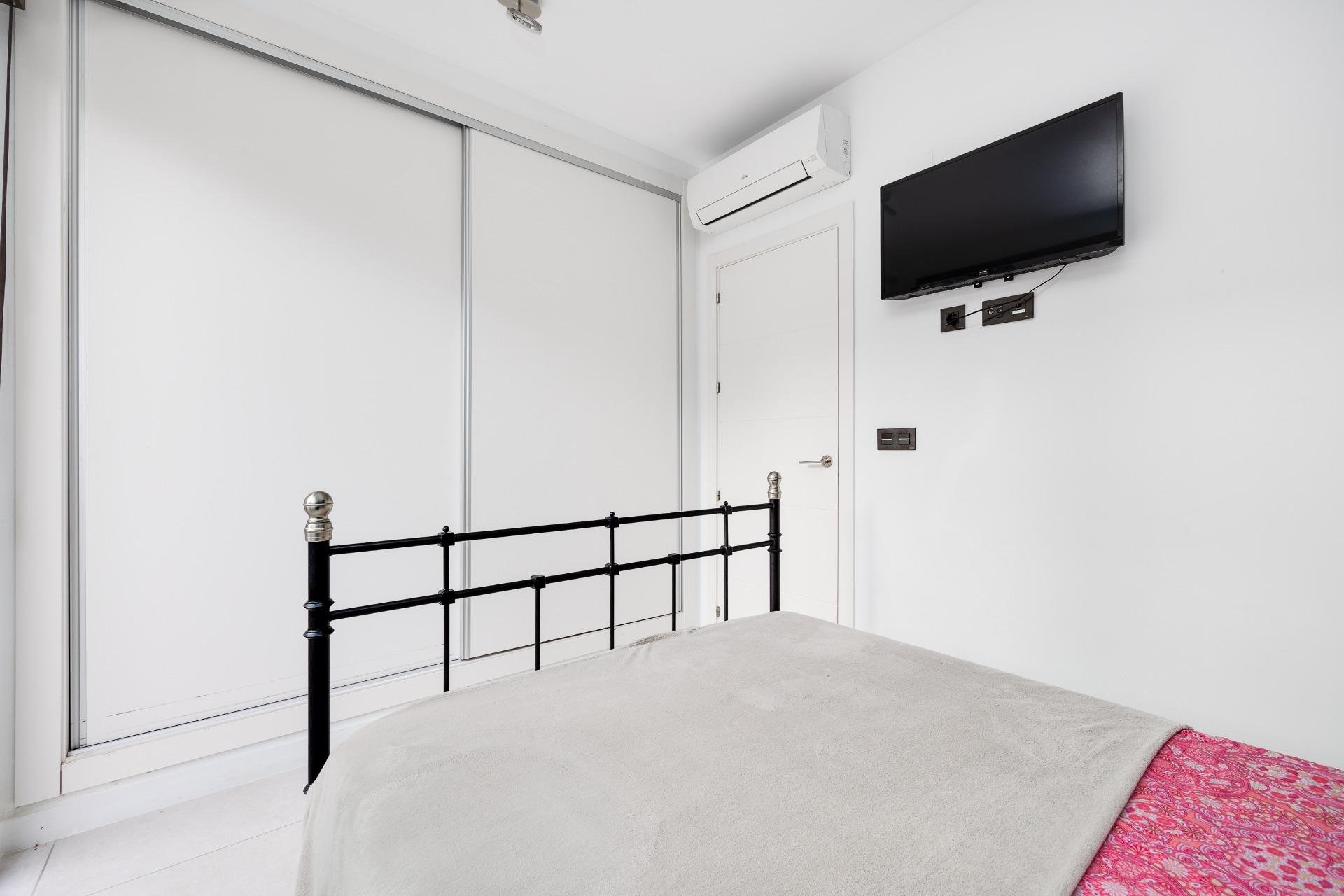 Resale - Villa -
Orihuela Costa - Lomas de Cabo Roig