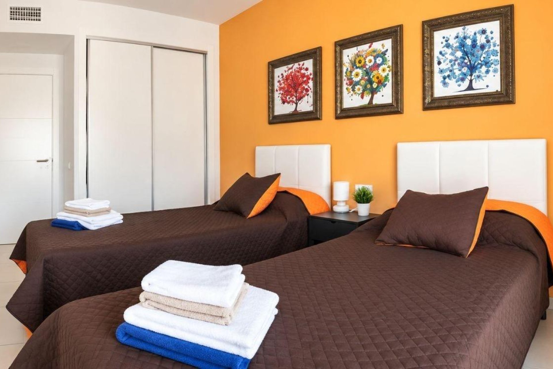 Resale - Villa -
Orihuela Costa - Lomas de Cabo Roig
