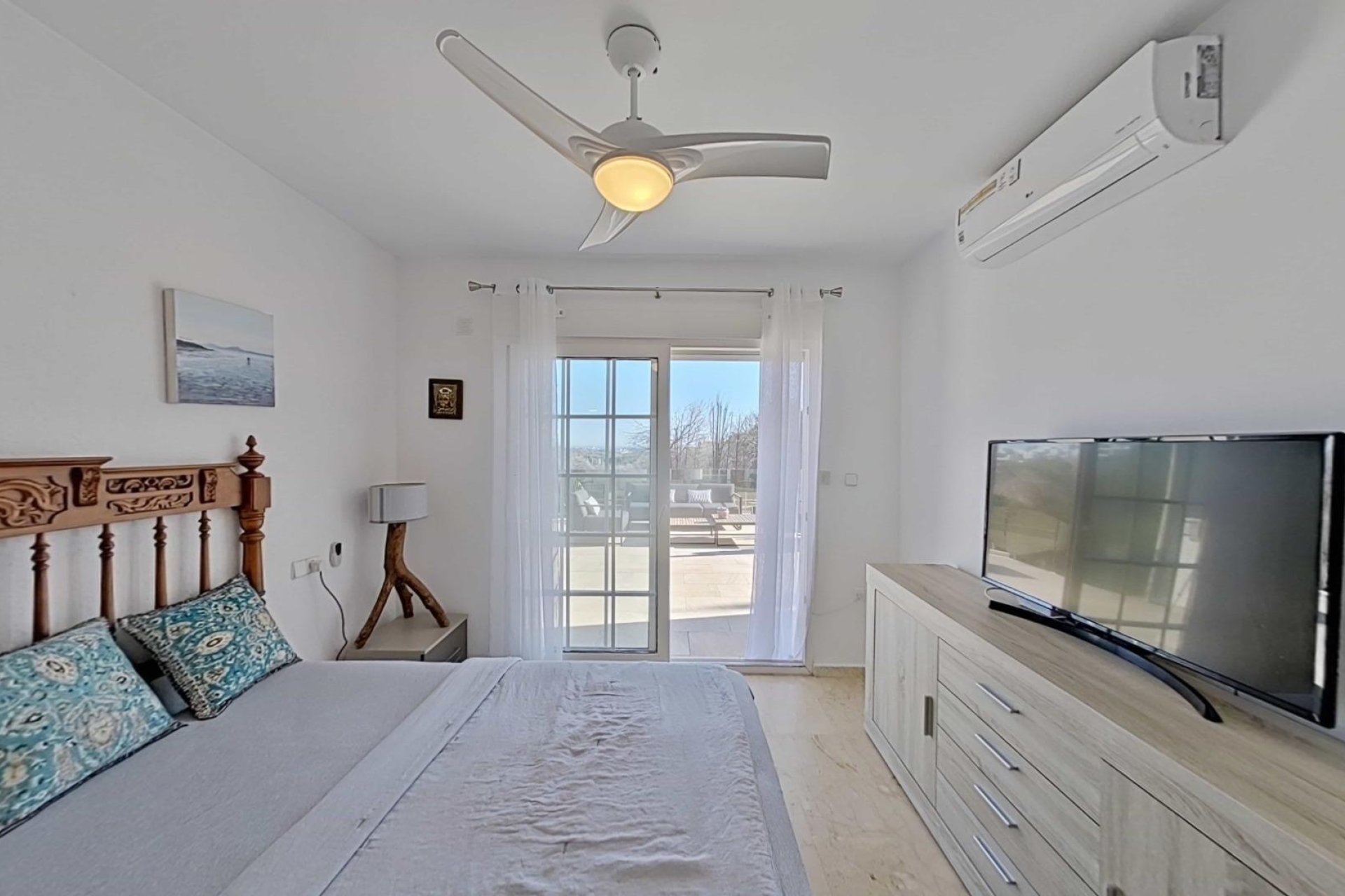 Resale - Villa -
Orihuela Costa - Lomas de Campoamor-Las Ramblas