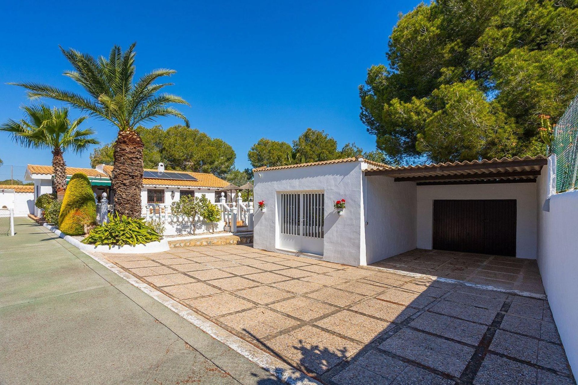 Resale - Villa -
Orihuela Costa - Lomas de Don Juan