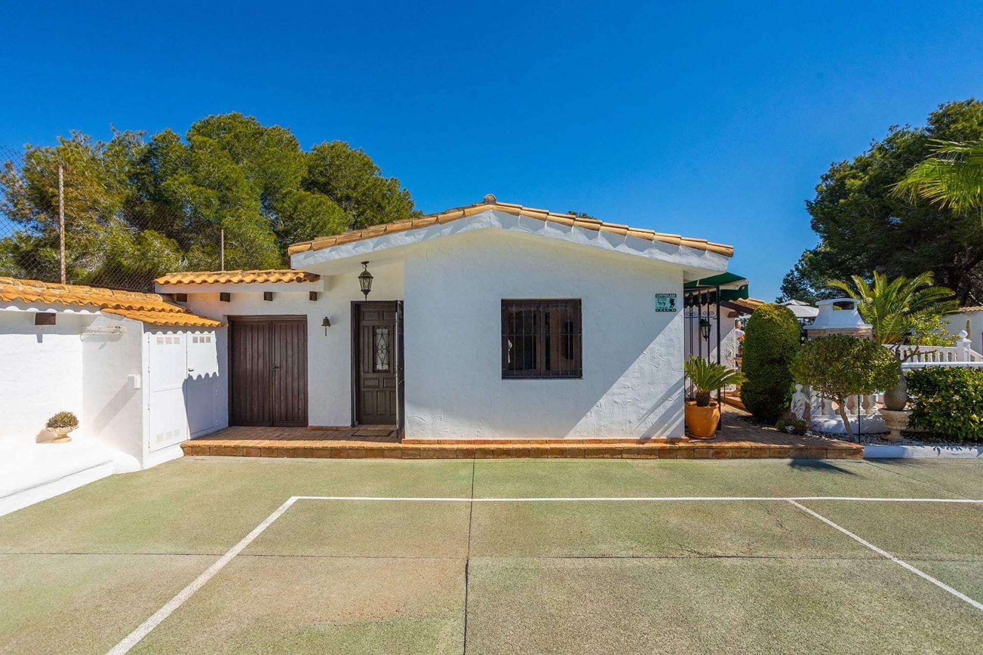 Resale - Villa -
Orihuela Costa - Lomas de Don Juan
