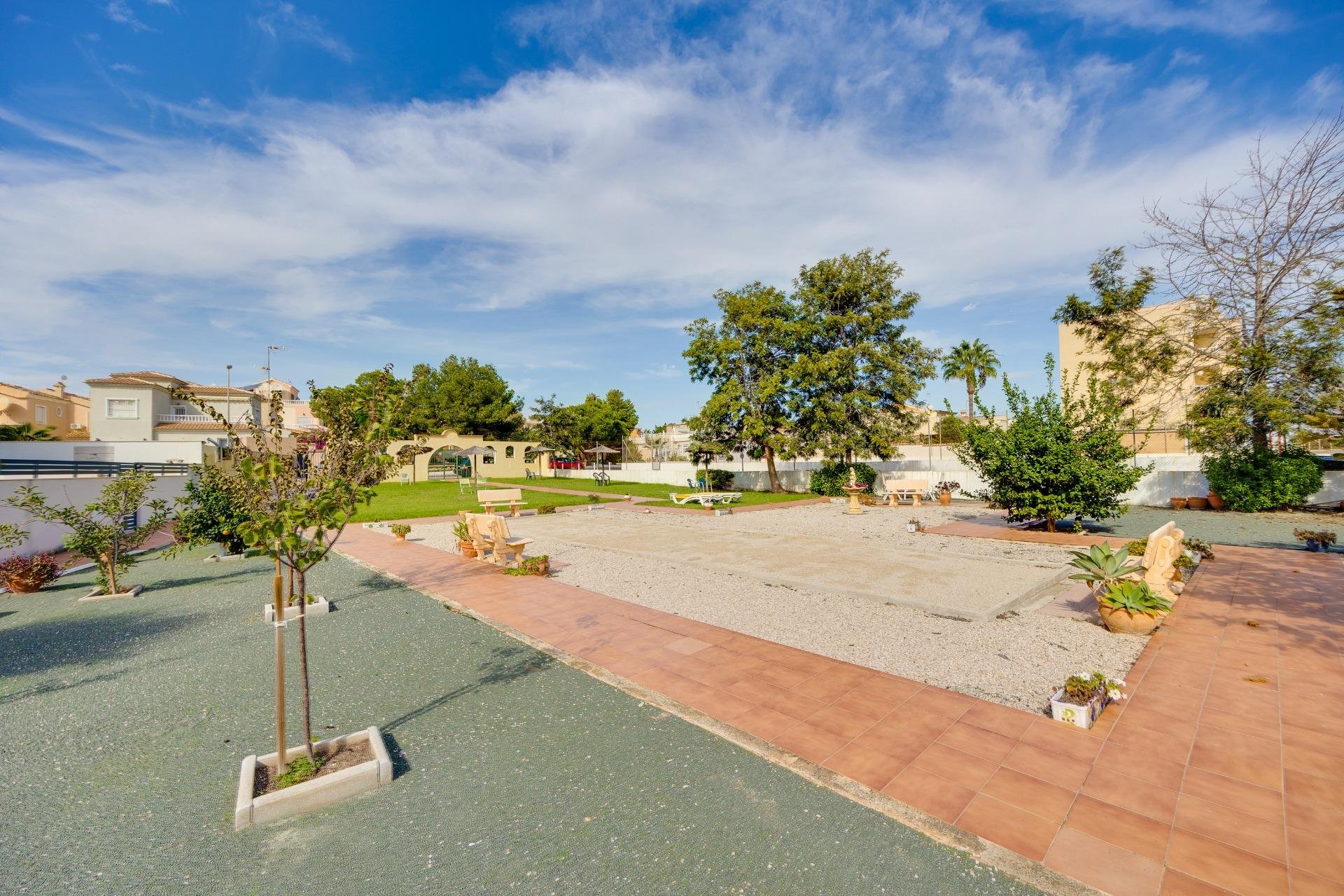 Resale - Villa -
Orihuela Costa - Lomas de Don Juan