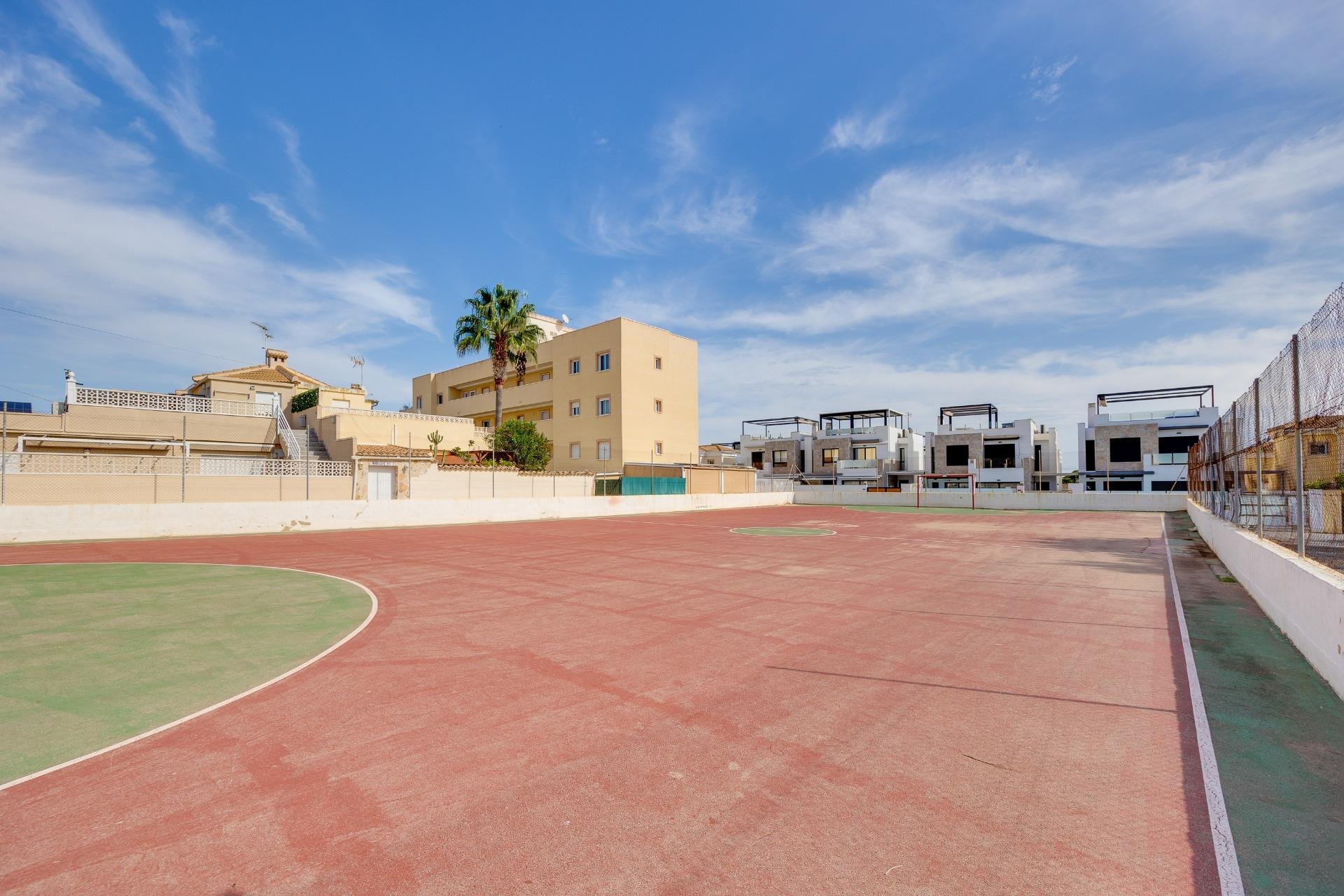 Resale - Villa -
Orihuela Costa - Lomas de Don Juan