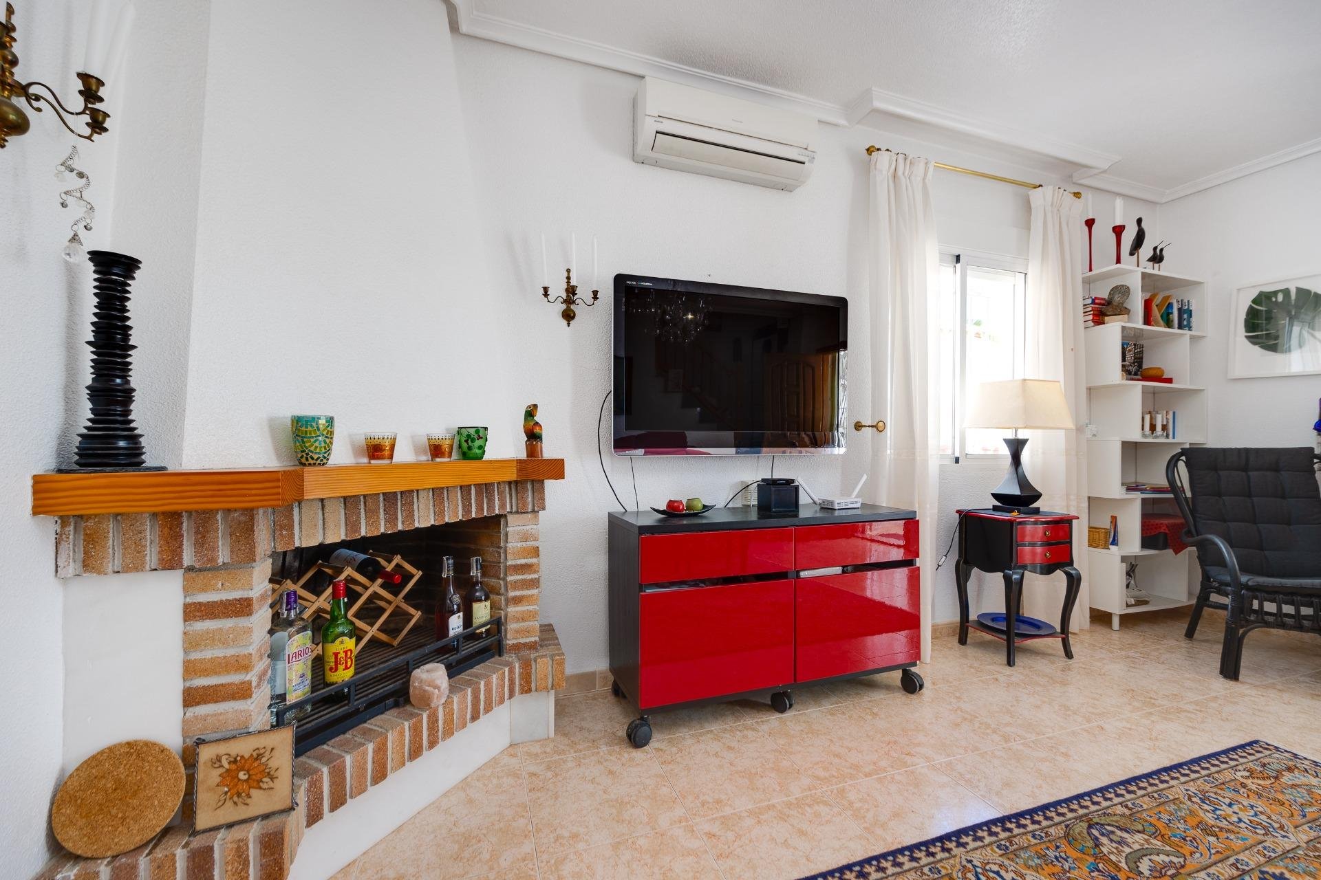 Resale - Villa -
Orihuela Costa - Lomas de Don Juan
