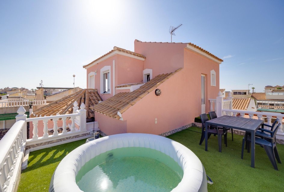 Resale - Villa -
Orihuela Costa - Los Almendros-La Florida