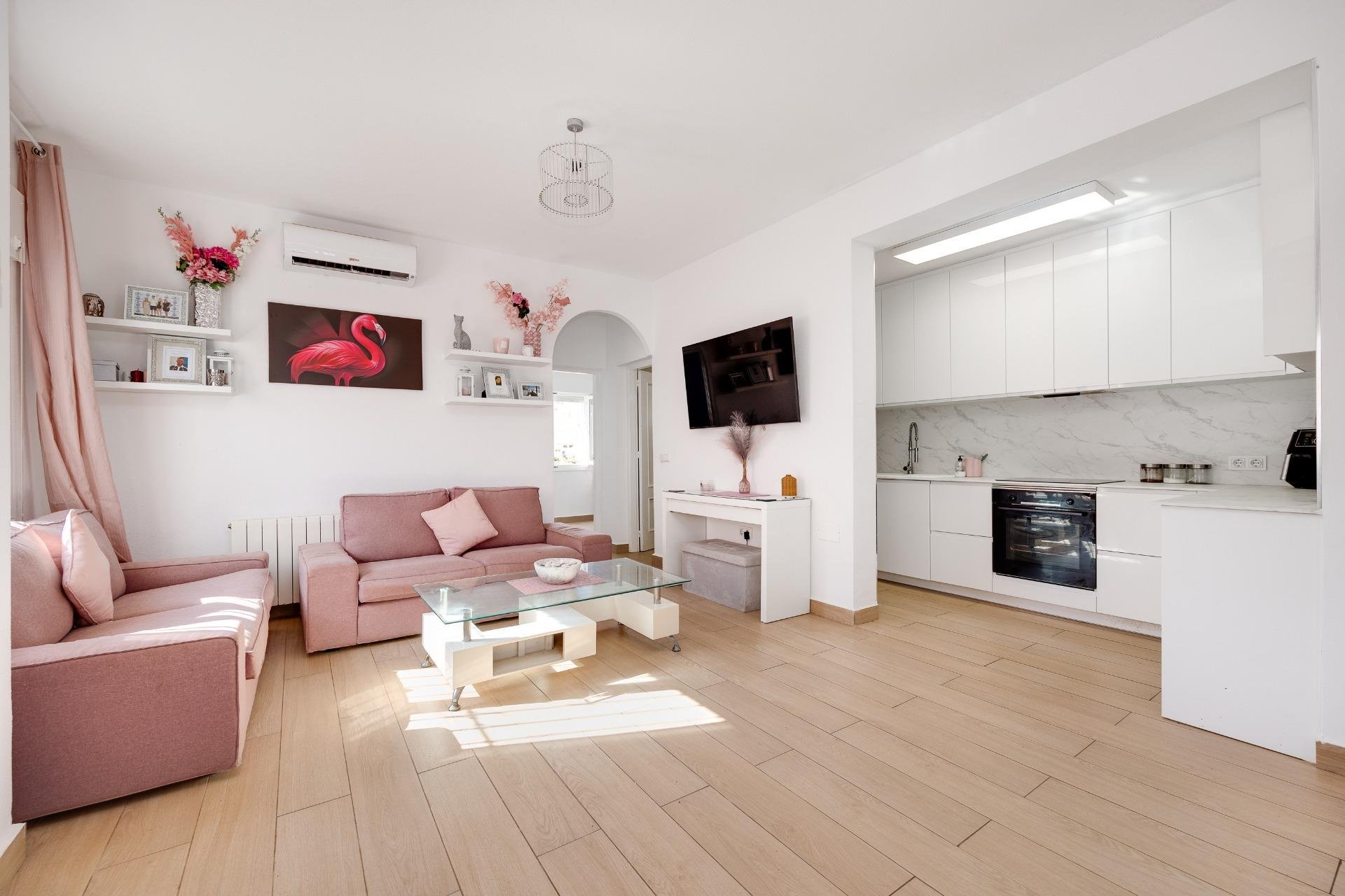 Resale - Villa -
Orihuela Costa - Los Almendros-La Florida