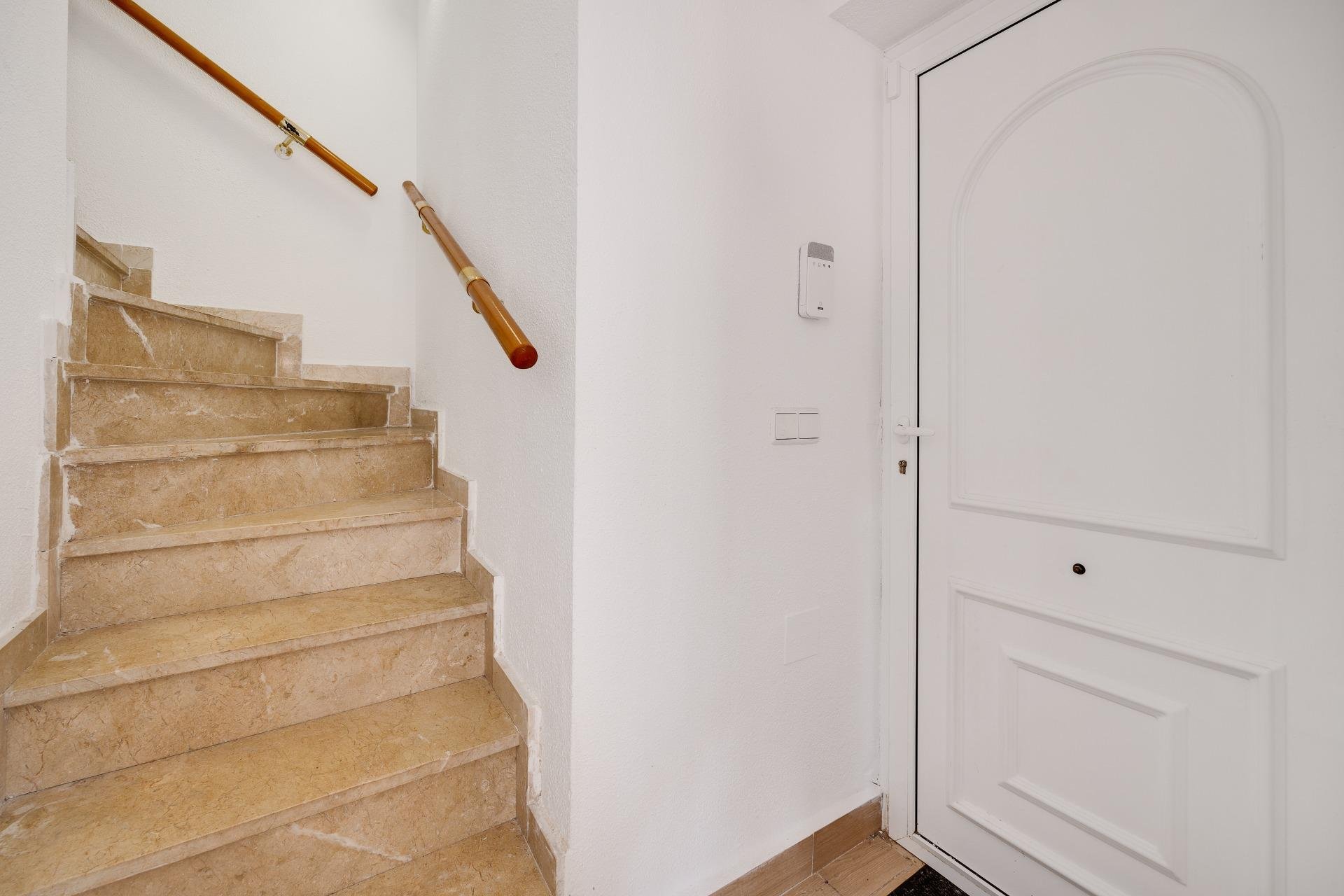 Resale - Villa -
Orihuela Costa - Los Almendros-La Florida