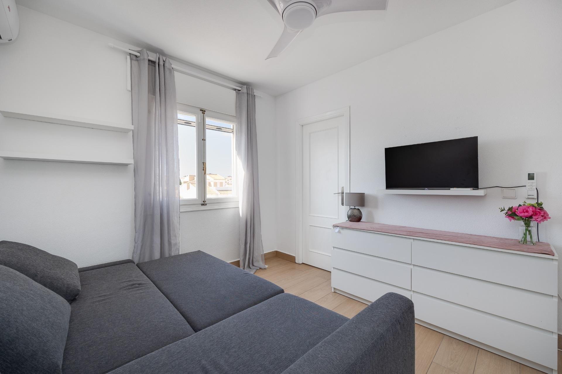 Resale - Villa -
Orihuela Costa - Los Almendros-La Florida