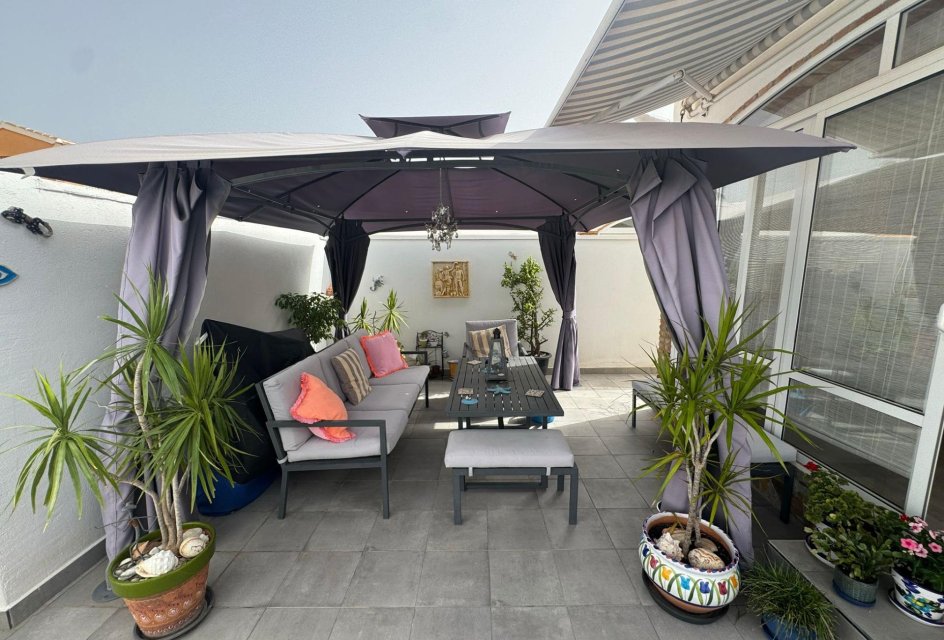Resale - Villa -
Orihuela Costa - Los Almendros-La Florida