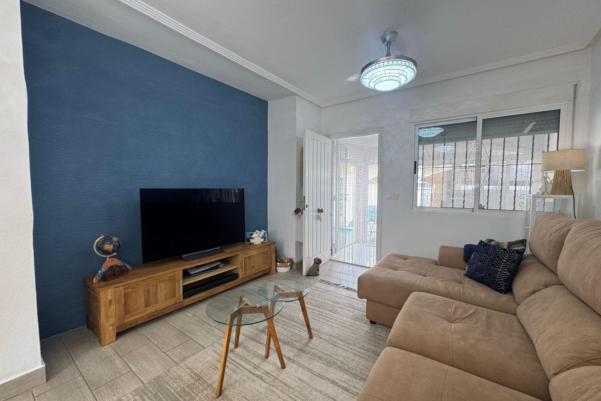 Resale - Villa -
Orihuela Costa - Los Almendros-La Florida