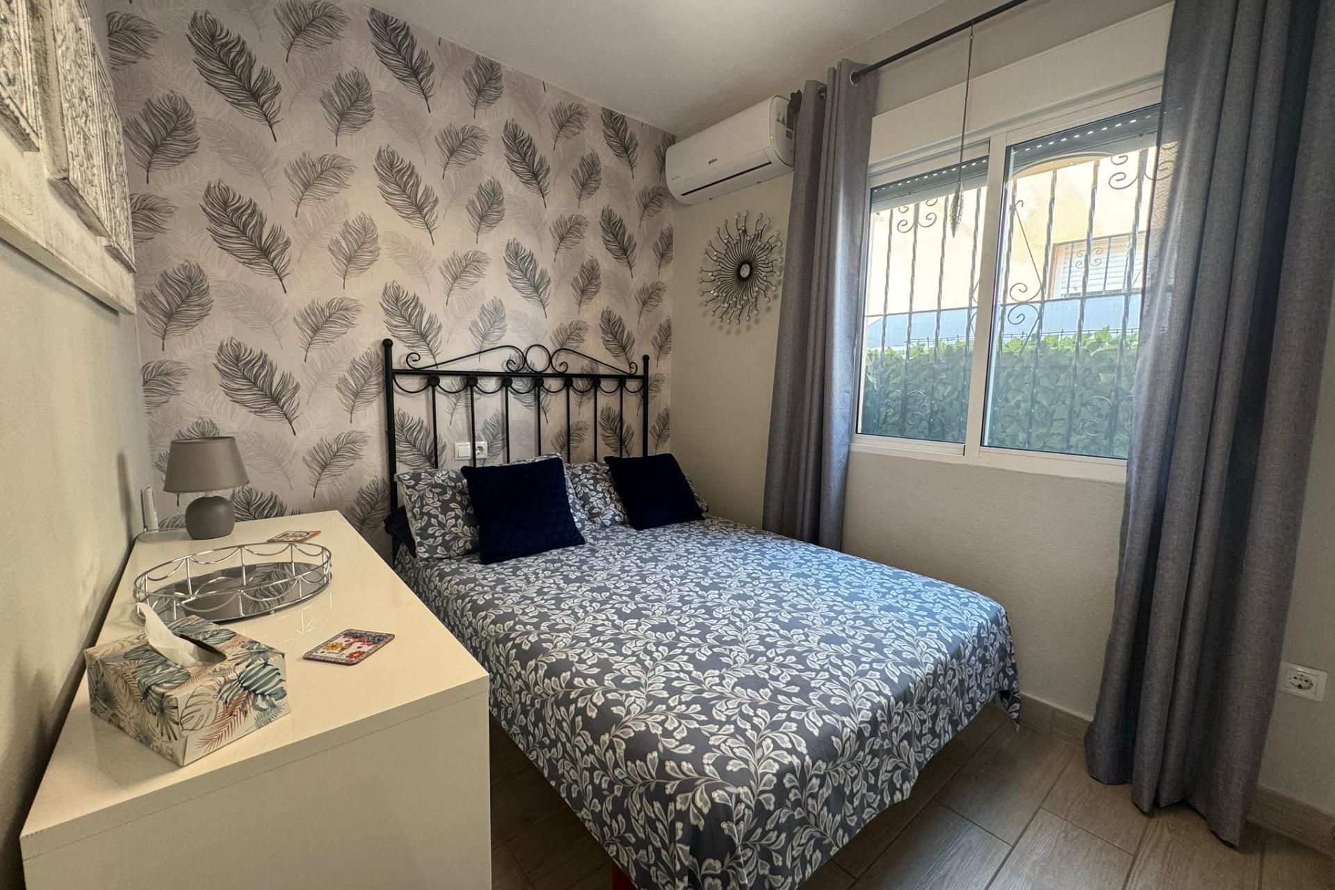 Resale - Villa -
Orihuela Costa - Los Almendros-La Florida