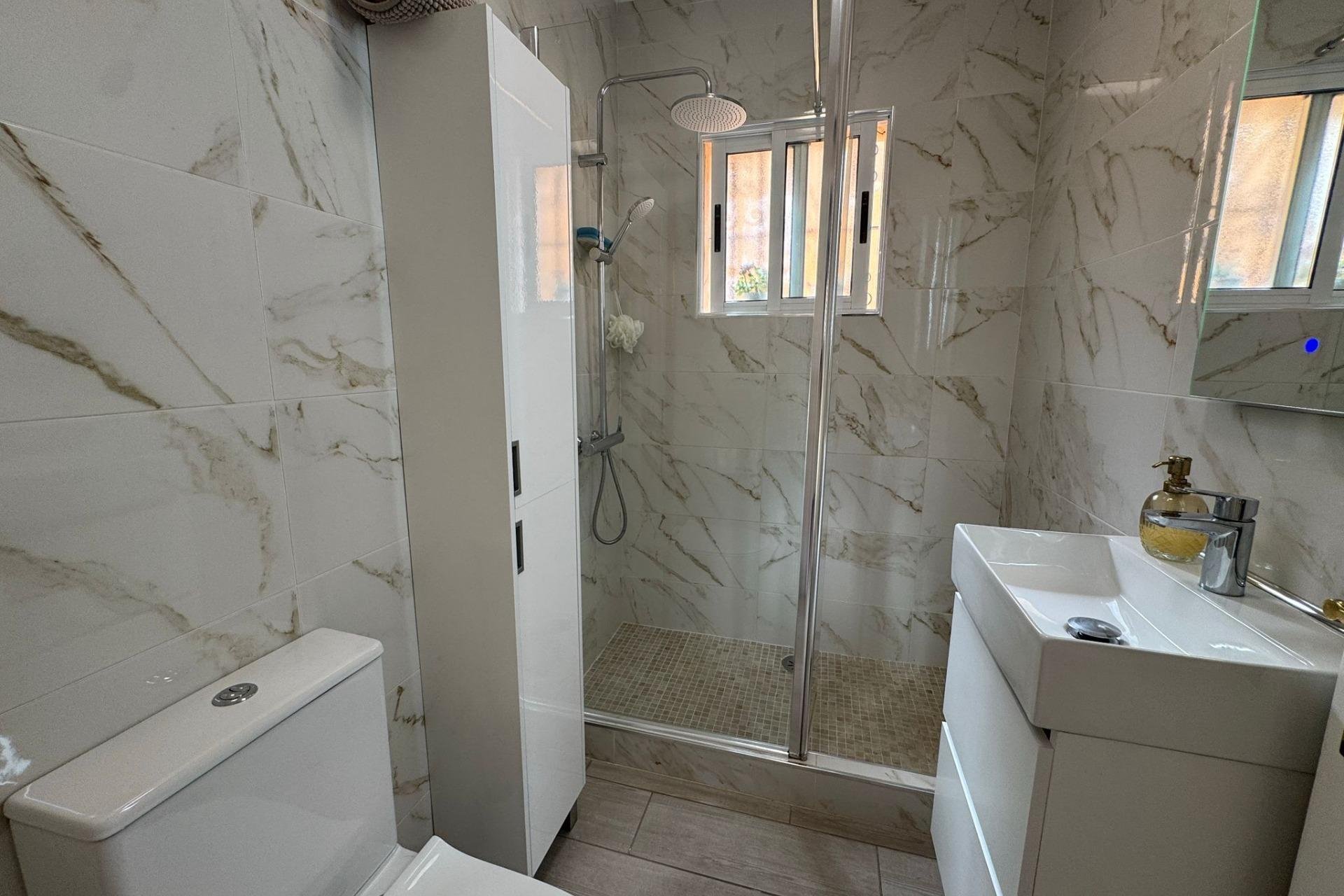 Resale - Villa -
Orihuela Costa - Los Almendros-La Florida