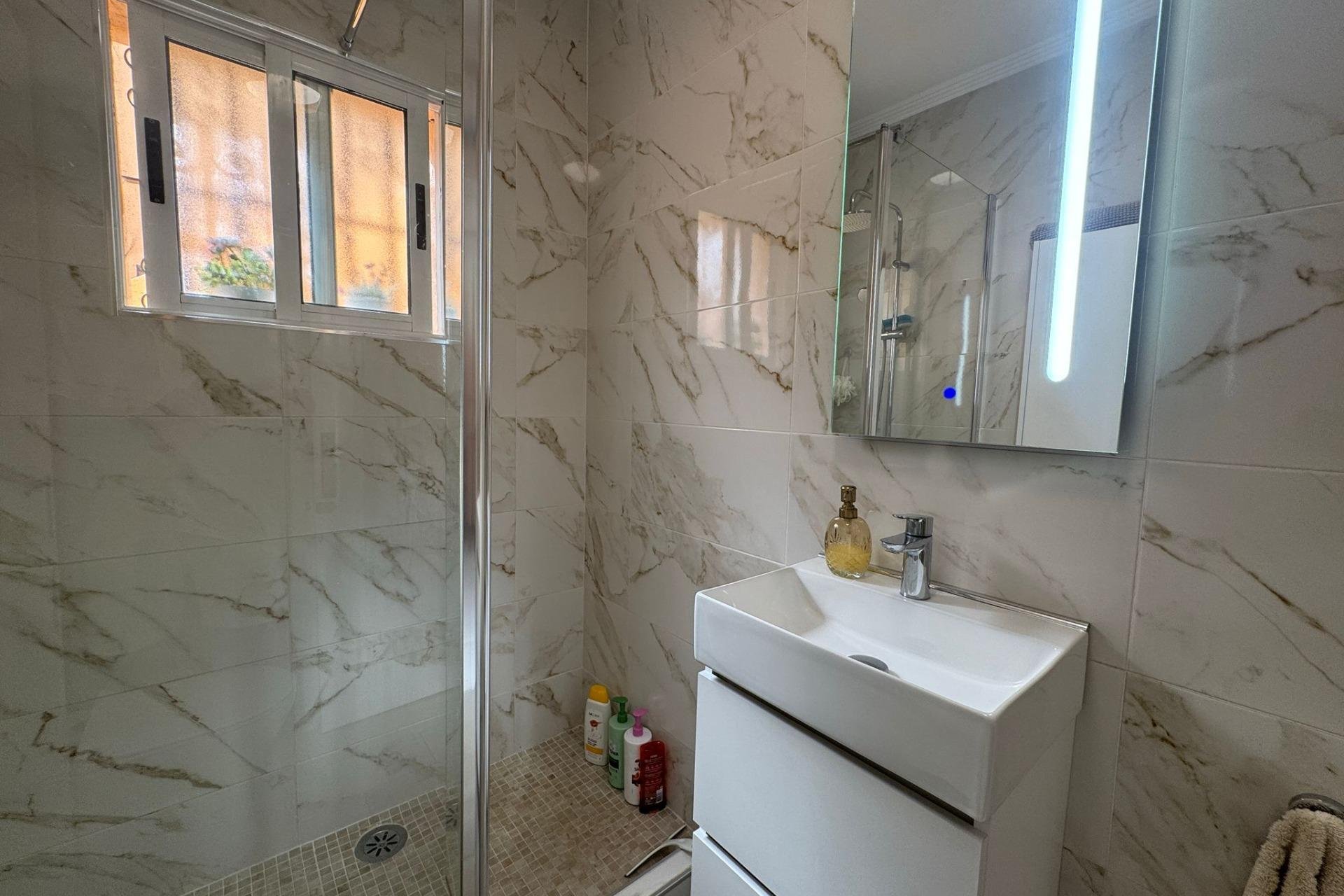 Resale - Villa -
Orihuela Costa - Los Almendros-La Florida