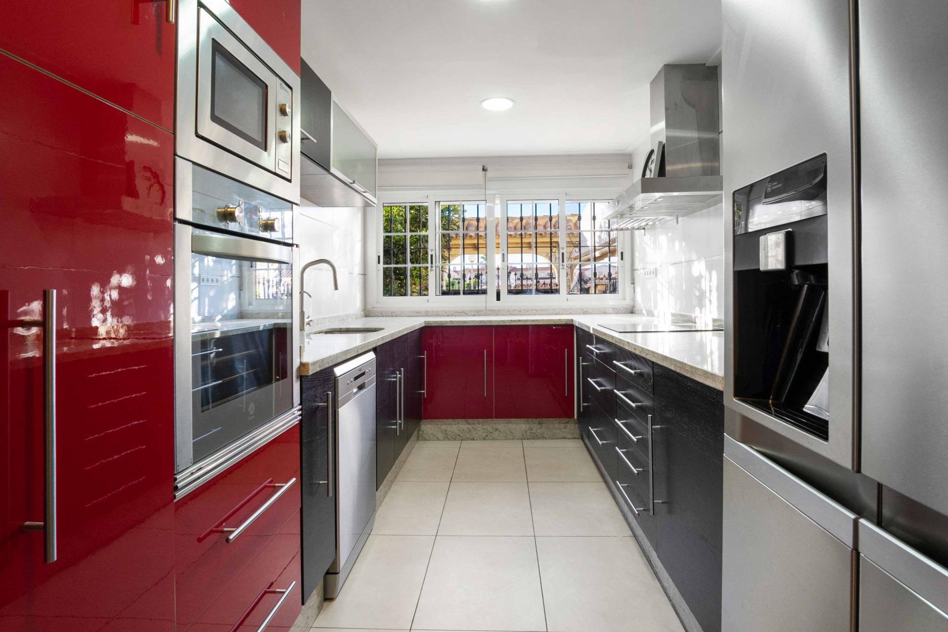 Resale - Villa -
Orihuela Costa - Los Almendros-La Florida