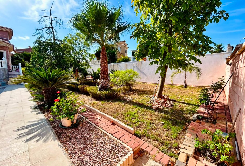 Resale - - VILLA -
Orihuela Costa - Los Balcones