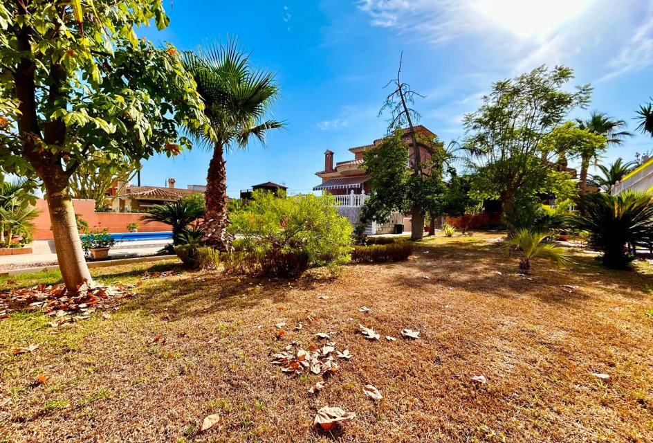 Resale - - VILLA -
Orihuela Costa - Los Balcones
