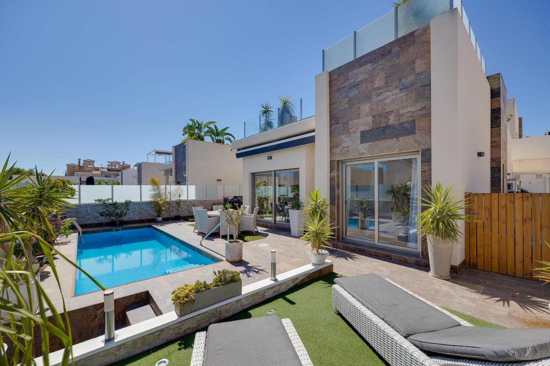 Resale - Villa -
Orihuela Costa - PAU 26