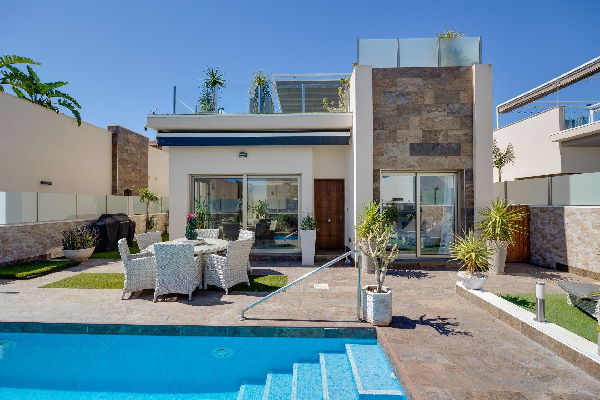 Resale - Villa -
Orihuela Costa - PAU 26