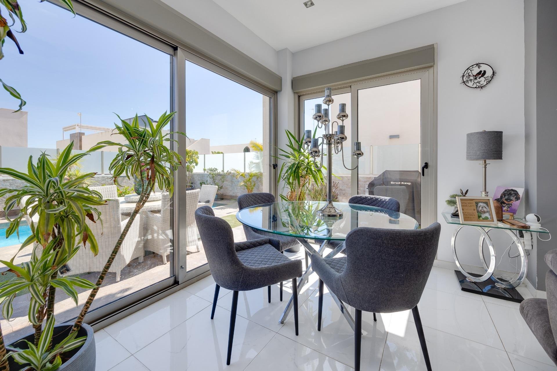 Resale - Villa -
Orihuela Costa - PAU 26