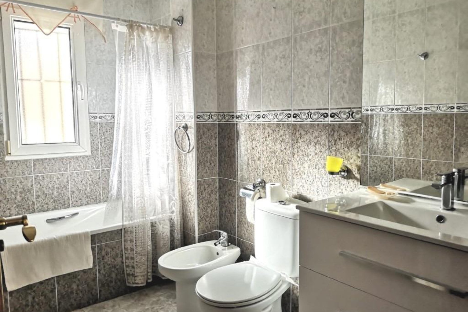 Resale - Villa -
Orihuela Costa - Playa Flamenca