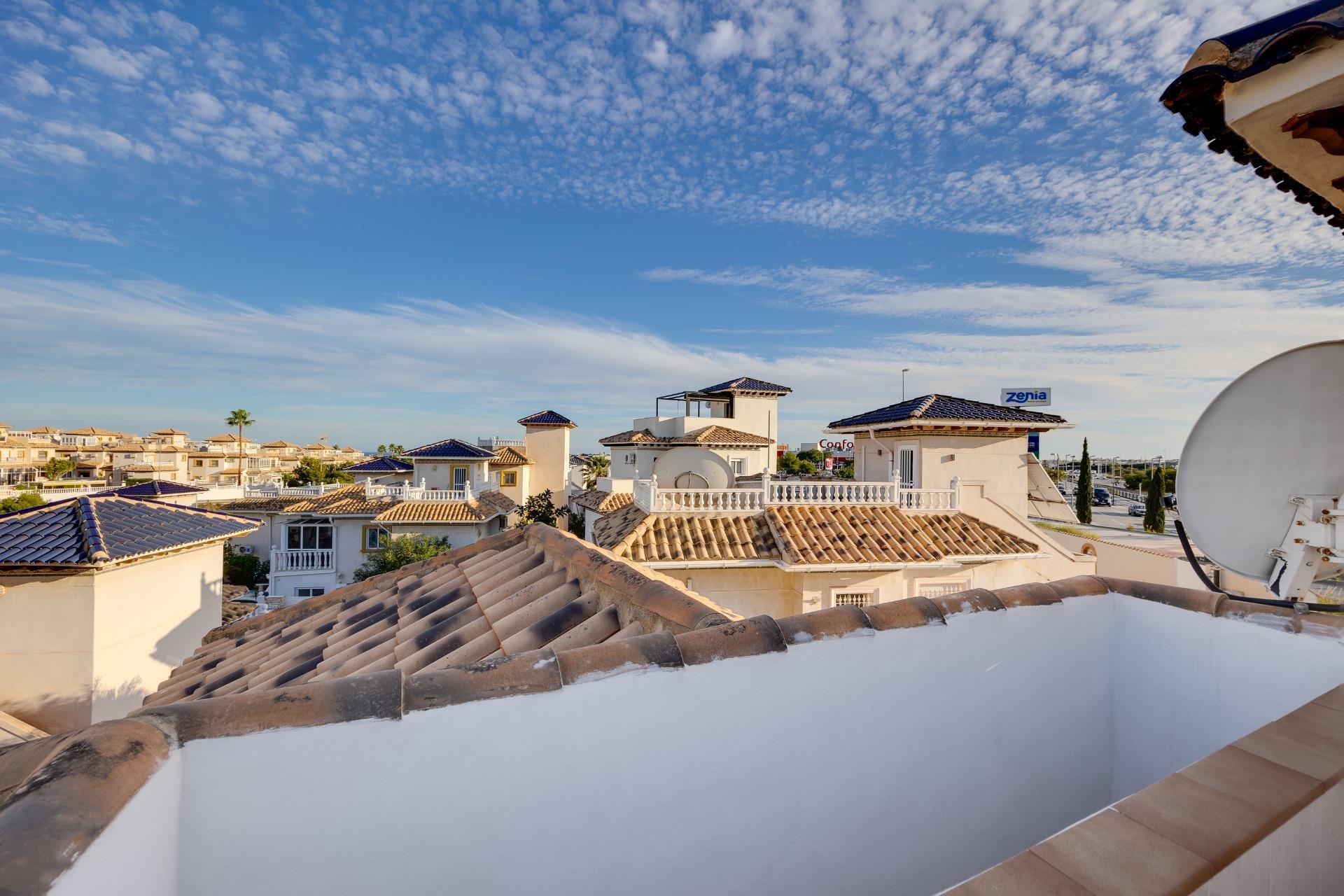 Resale - Villa -
Orihuela Costa - Playa Flamenca