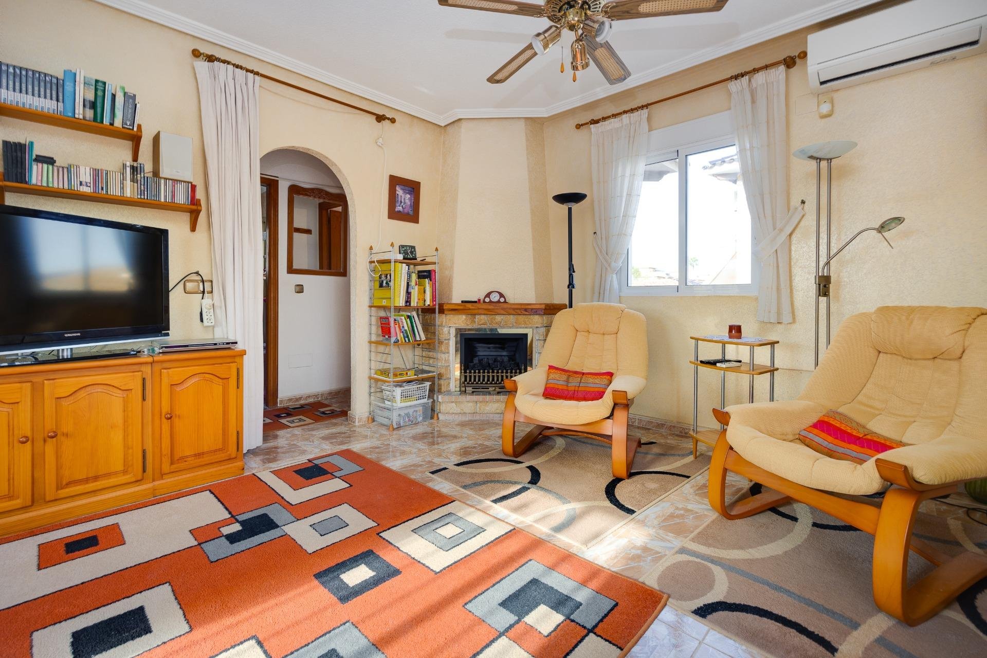 Resale - Villa -
Orihuela Costa - Playa Flamenca