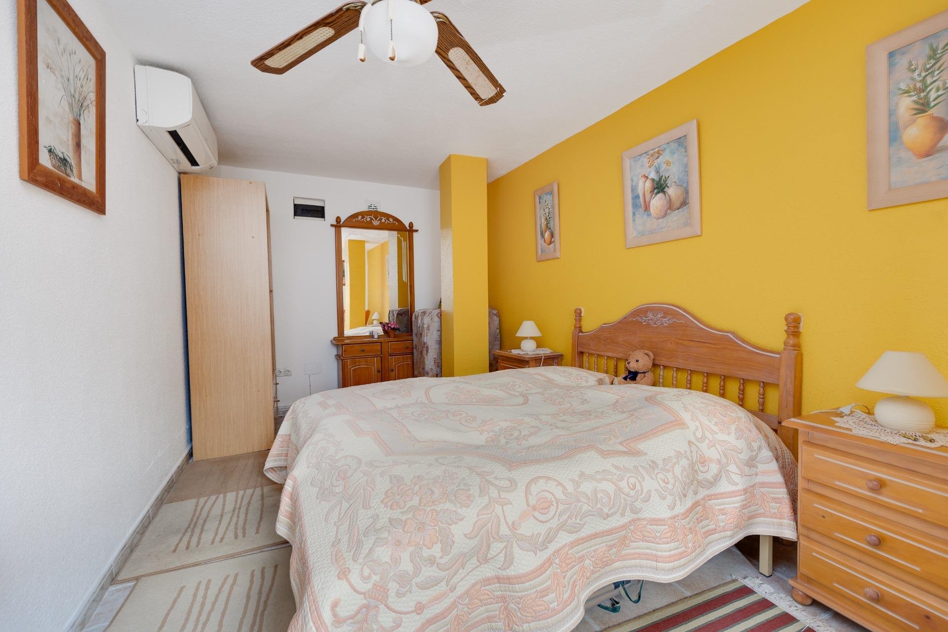 Resale - Villa -
Orihuela Costa - Playa Flamenca