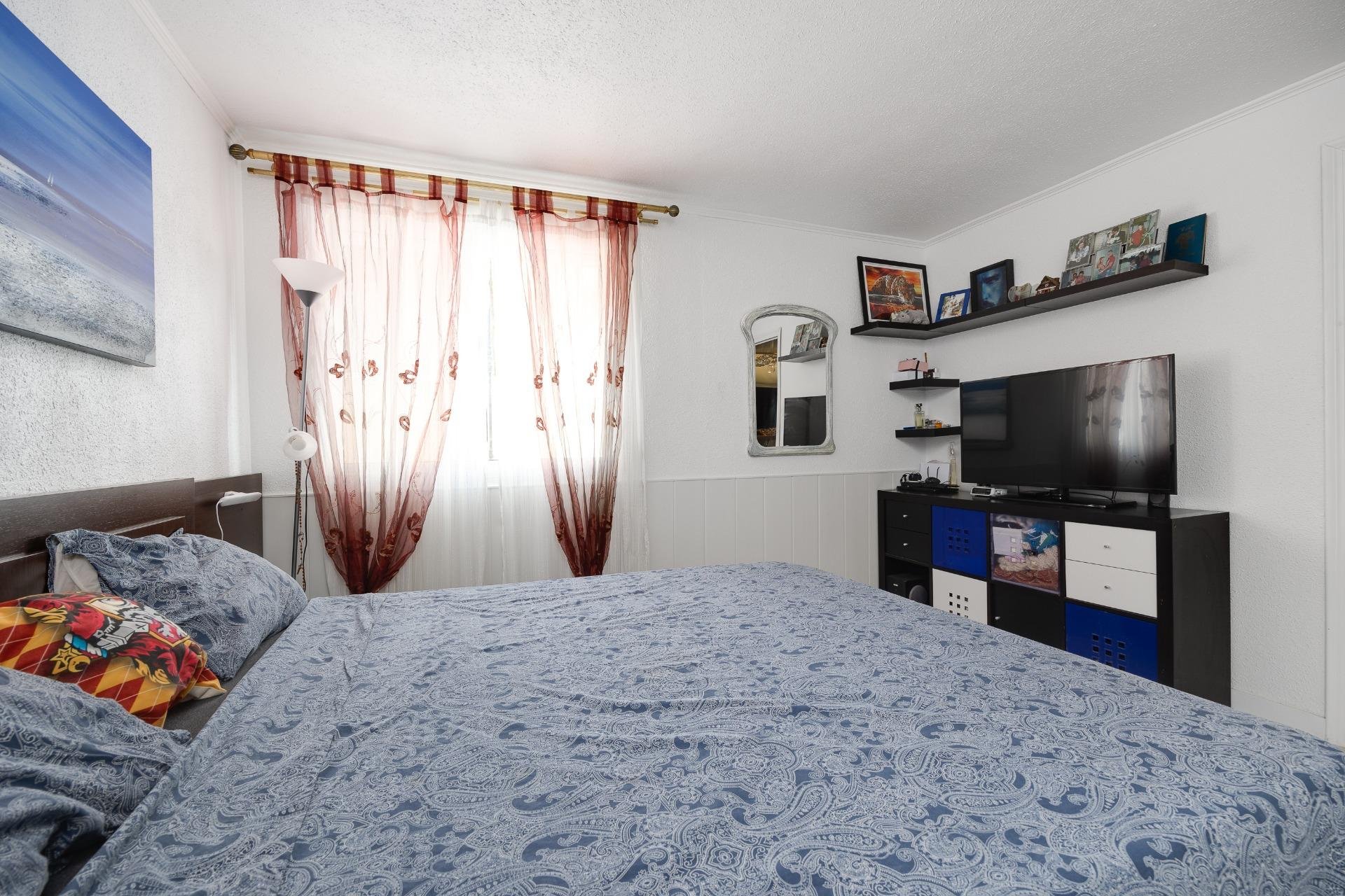 Resale - Villa -
Orihuela Costa - Urbanización Perla del Mar
