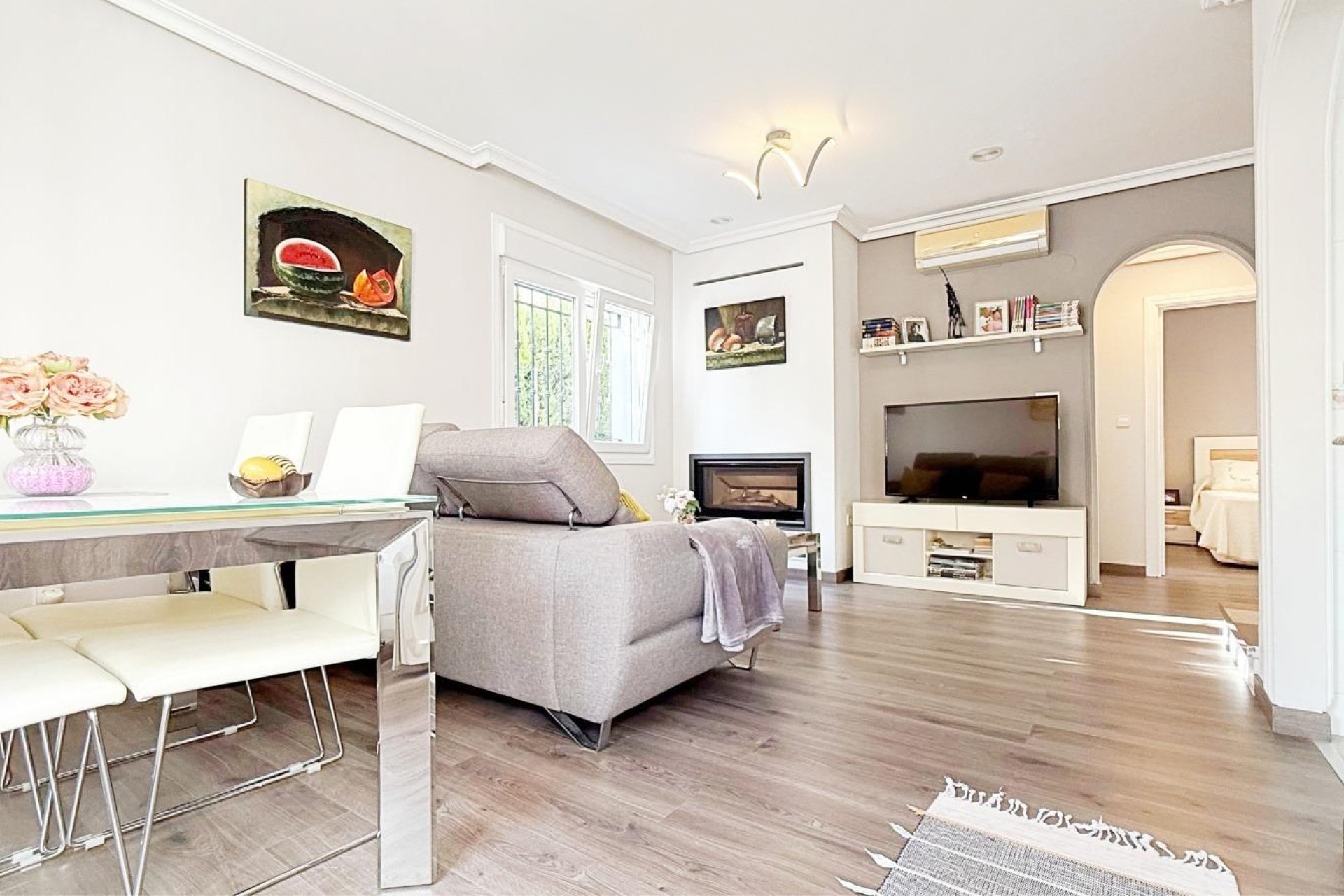 Resale - Villa -
Orihuela Costa - Urbanización Perla del Mar