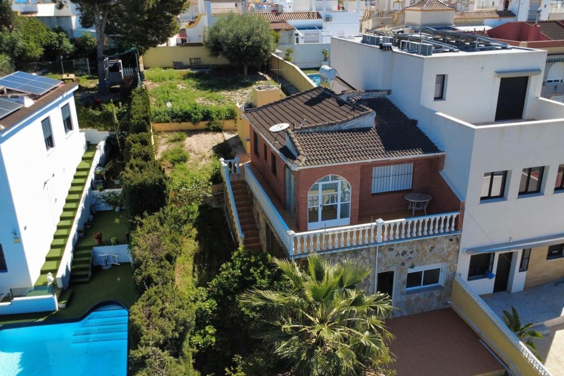 Resale - Villa -
Orihuela Costa - Urbanización Perla del Mar