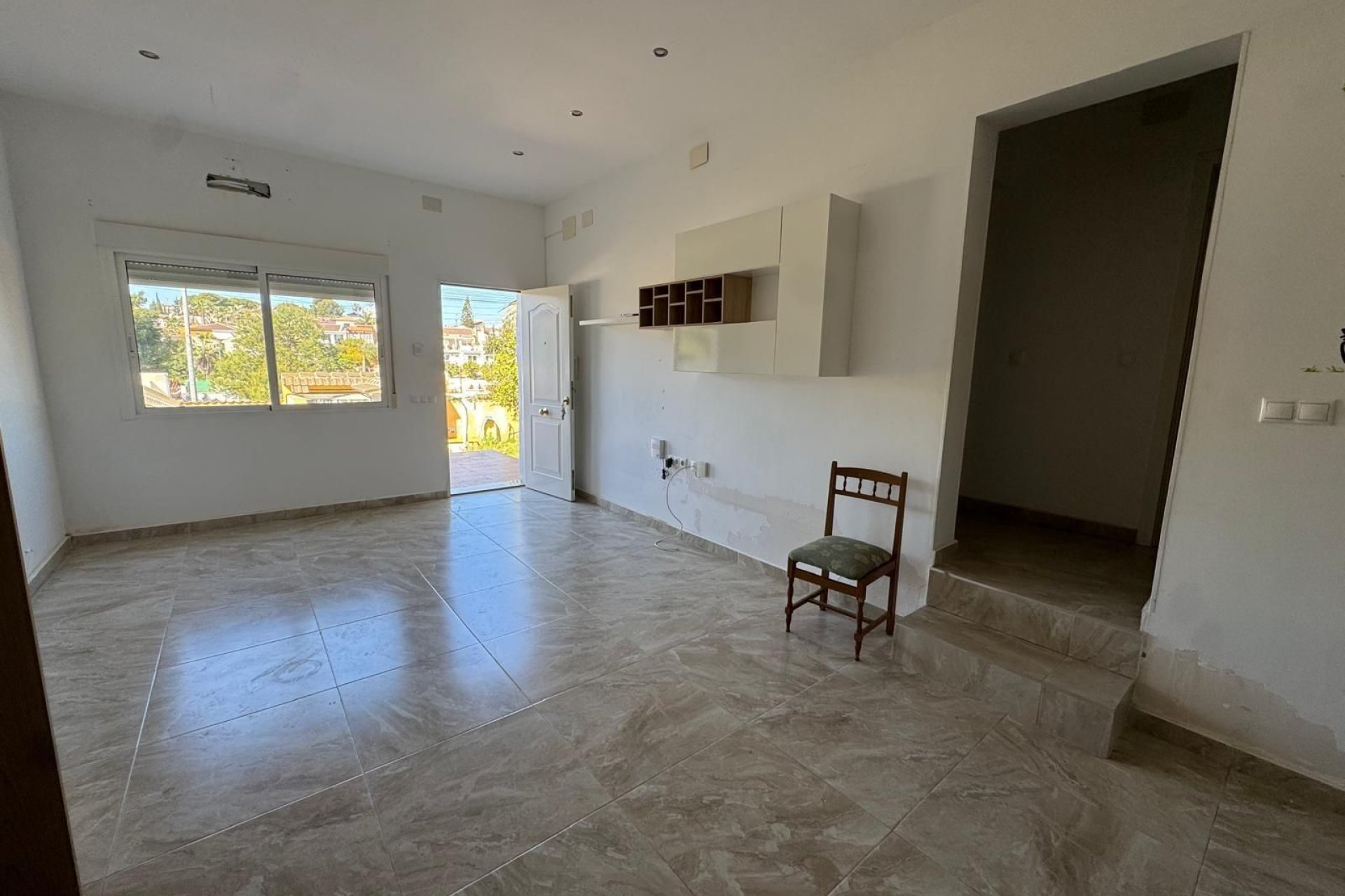 Resale - Villa -
Orihuela Costa - Urbanización Perla del Mar