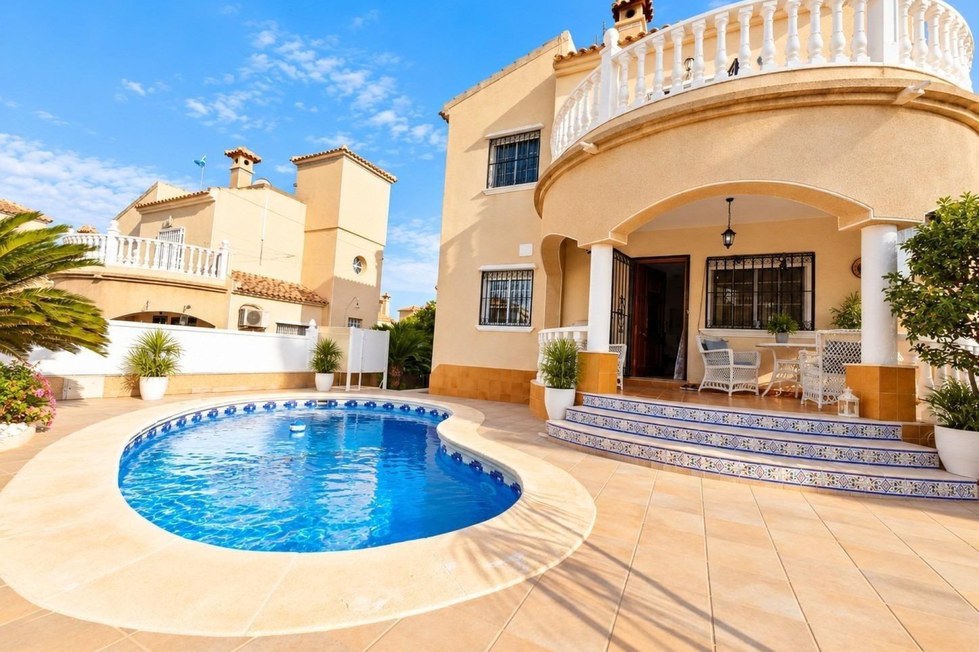 Resale - Villa -
Orihuela Costa - Villamartín-Las Filipinas