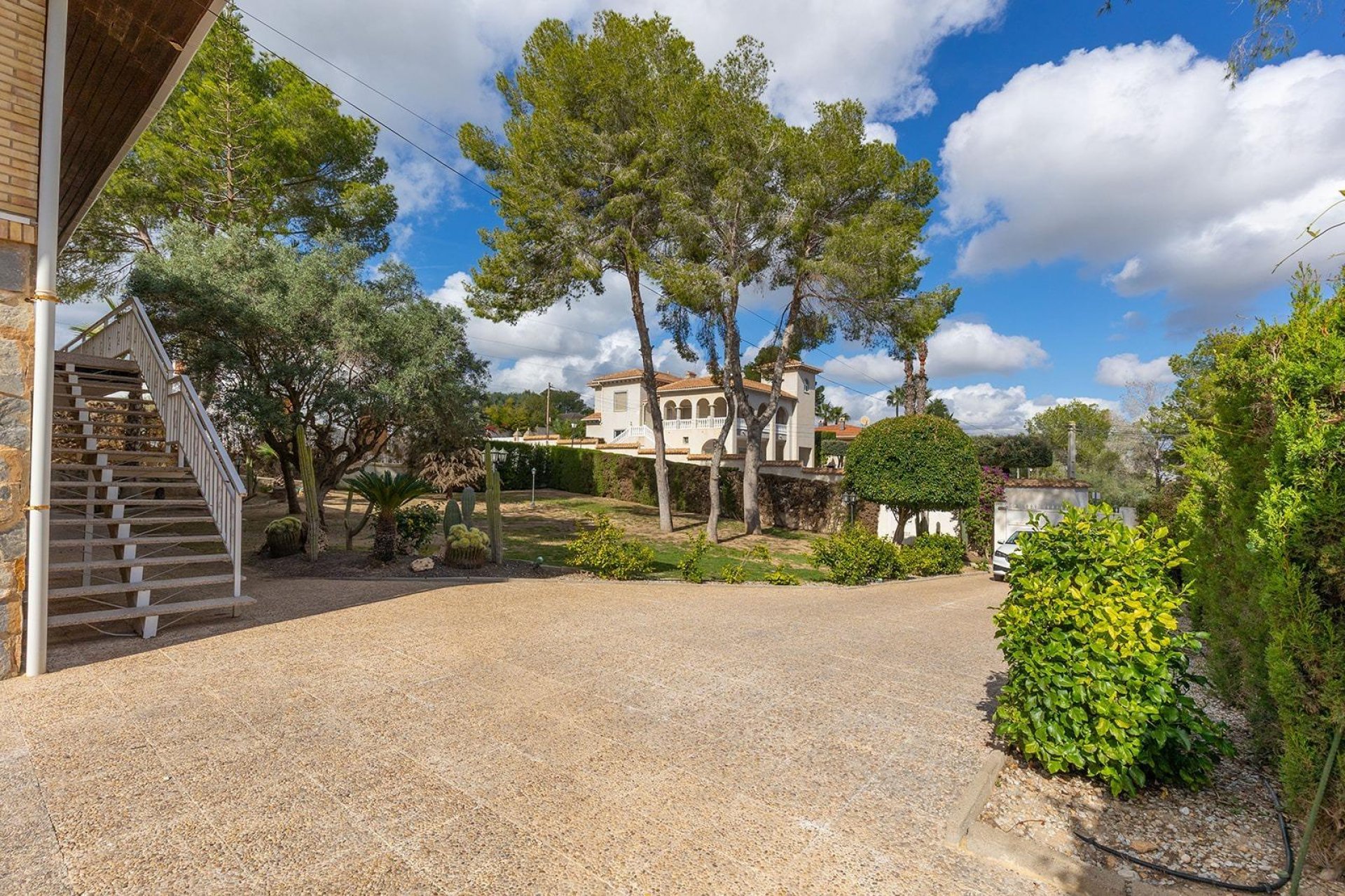 Resale - Villa -
Orihuela Costa - Villamartín