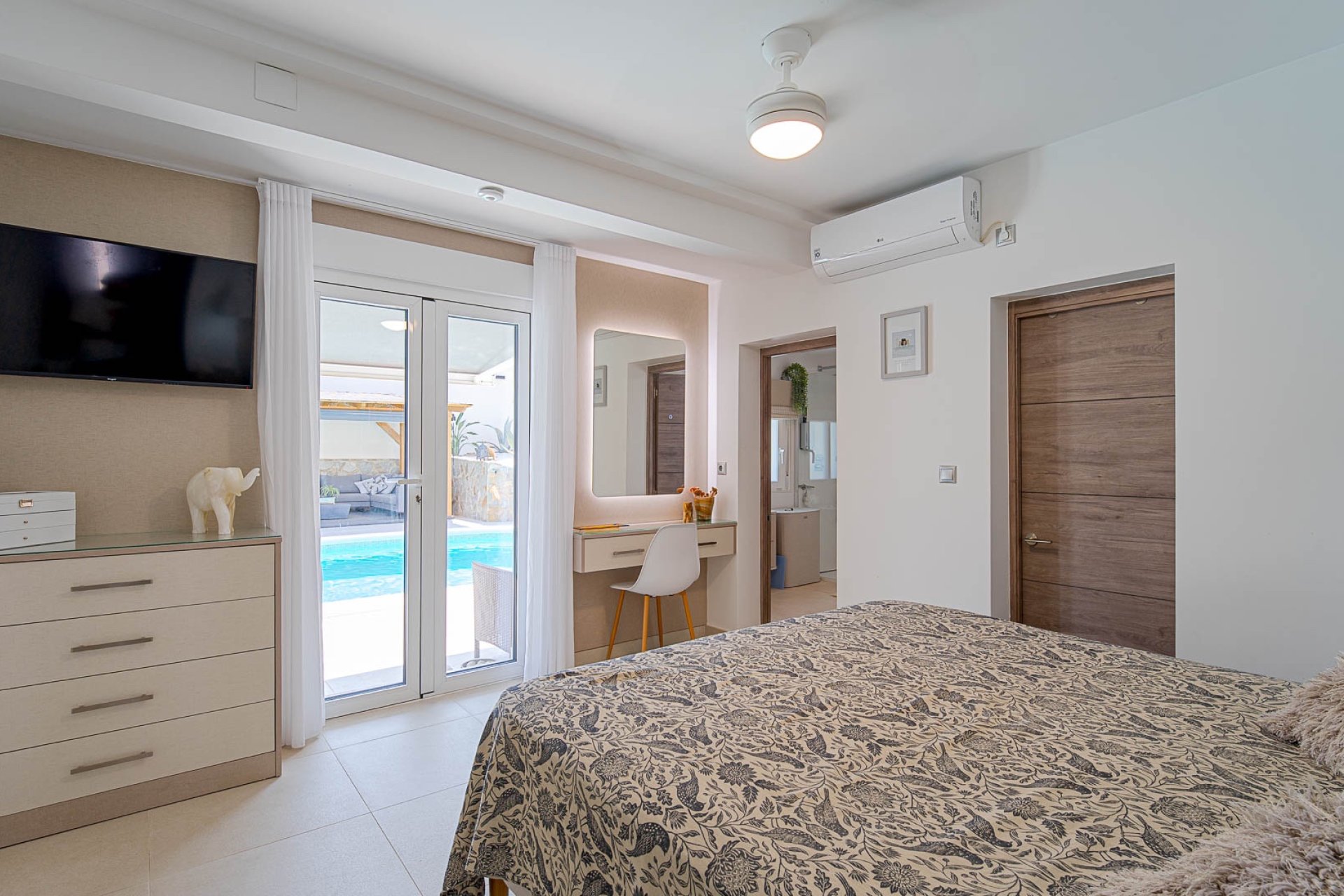 Resale - Villa -
Orihuela-Costa - Villamartin