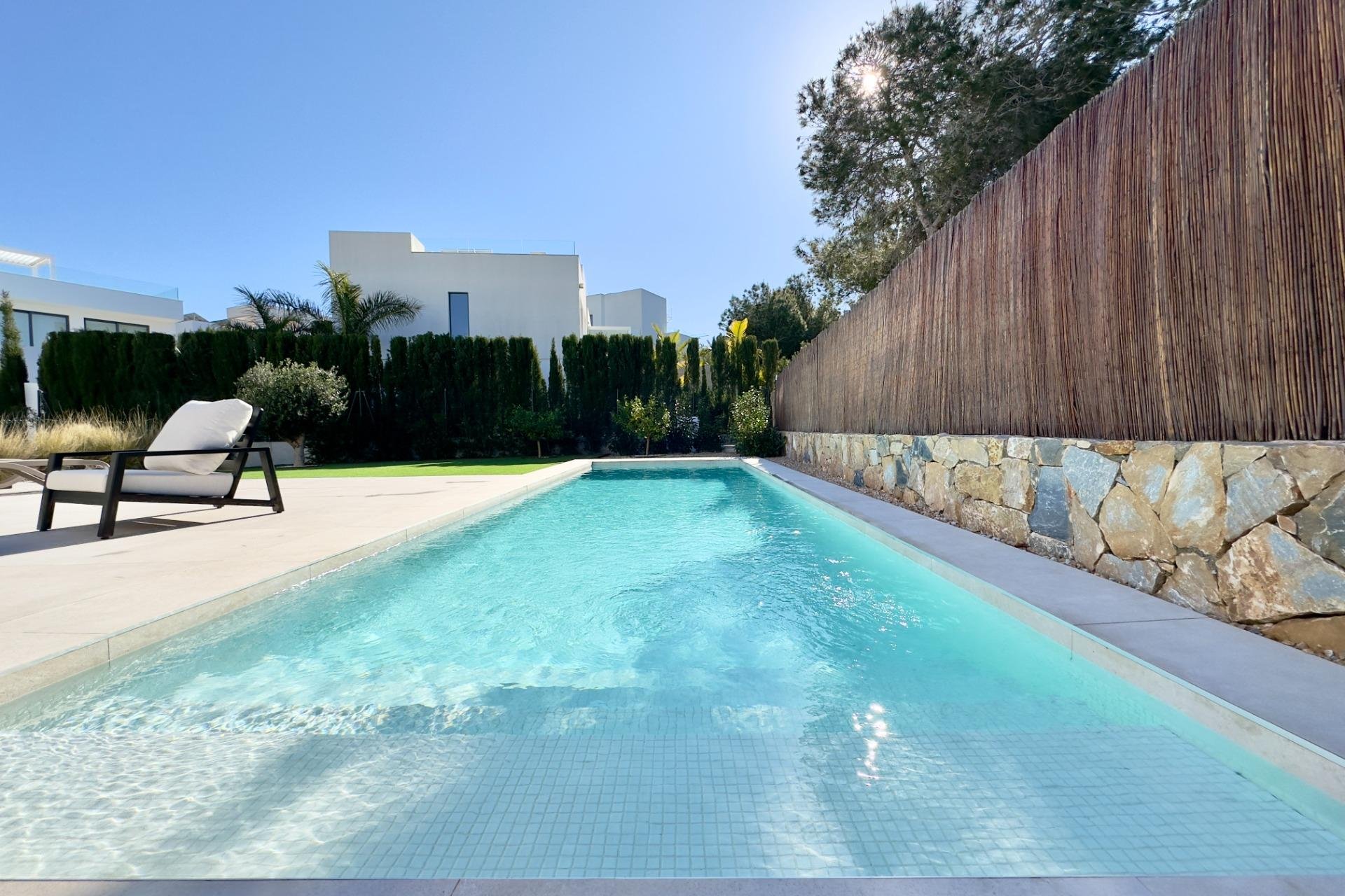 Resale - Villa -
Orihuela - Las Colinas Golf