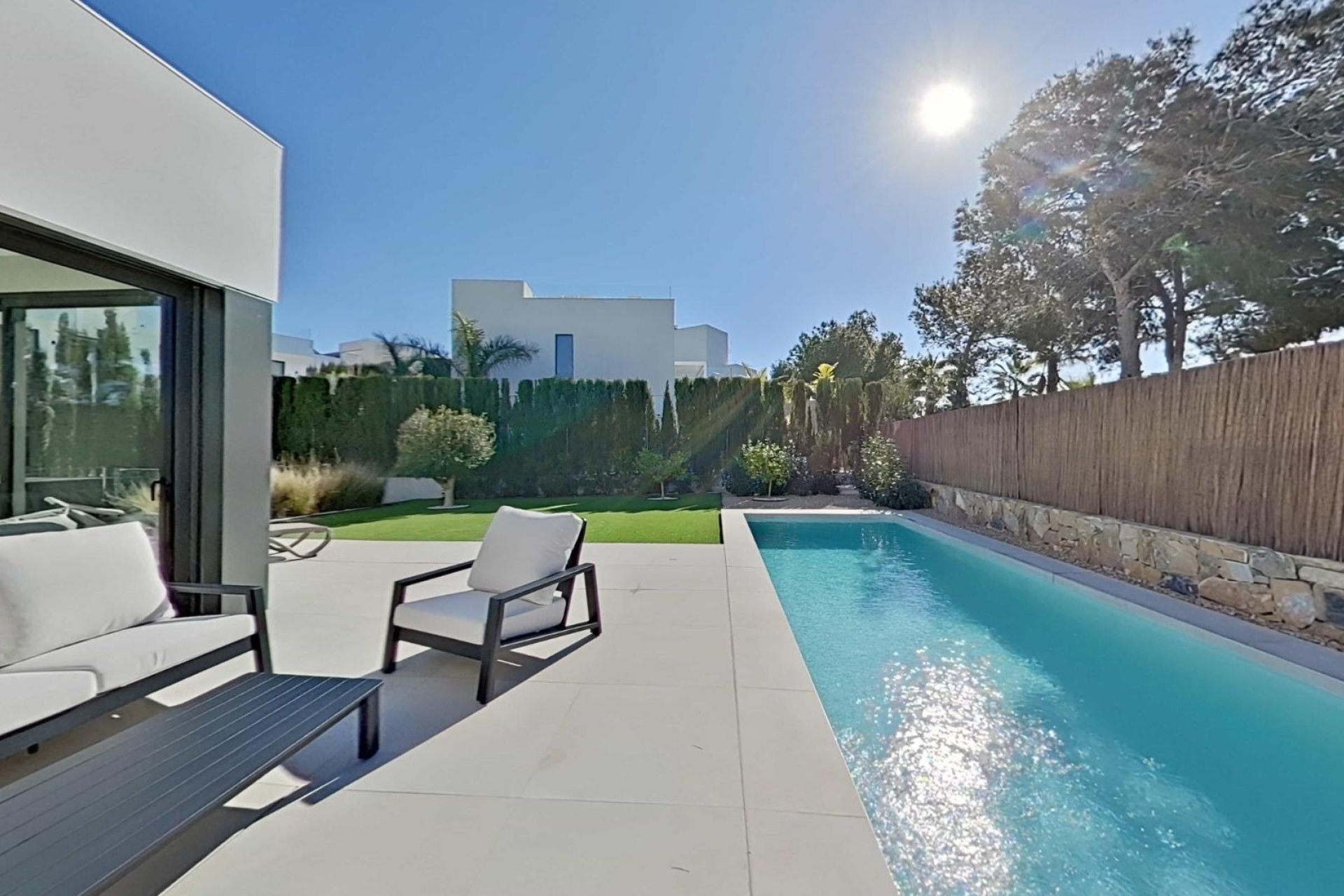 Resale - Villa -
Orihuela - Las Colinas Golf