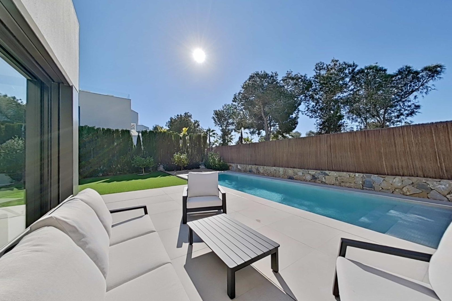 Resale - Villa -
Orihuela - Las Colinas Golf