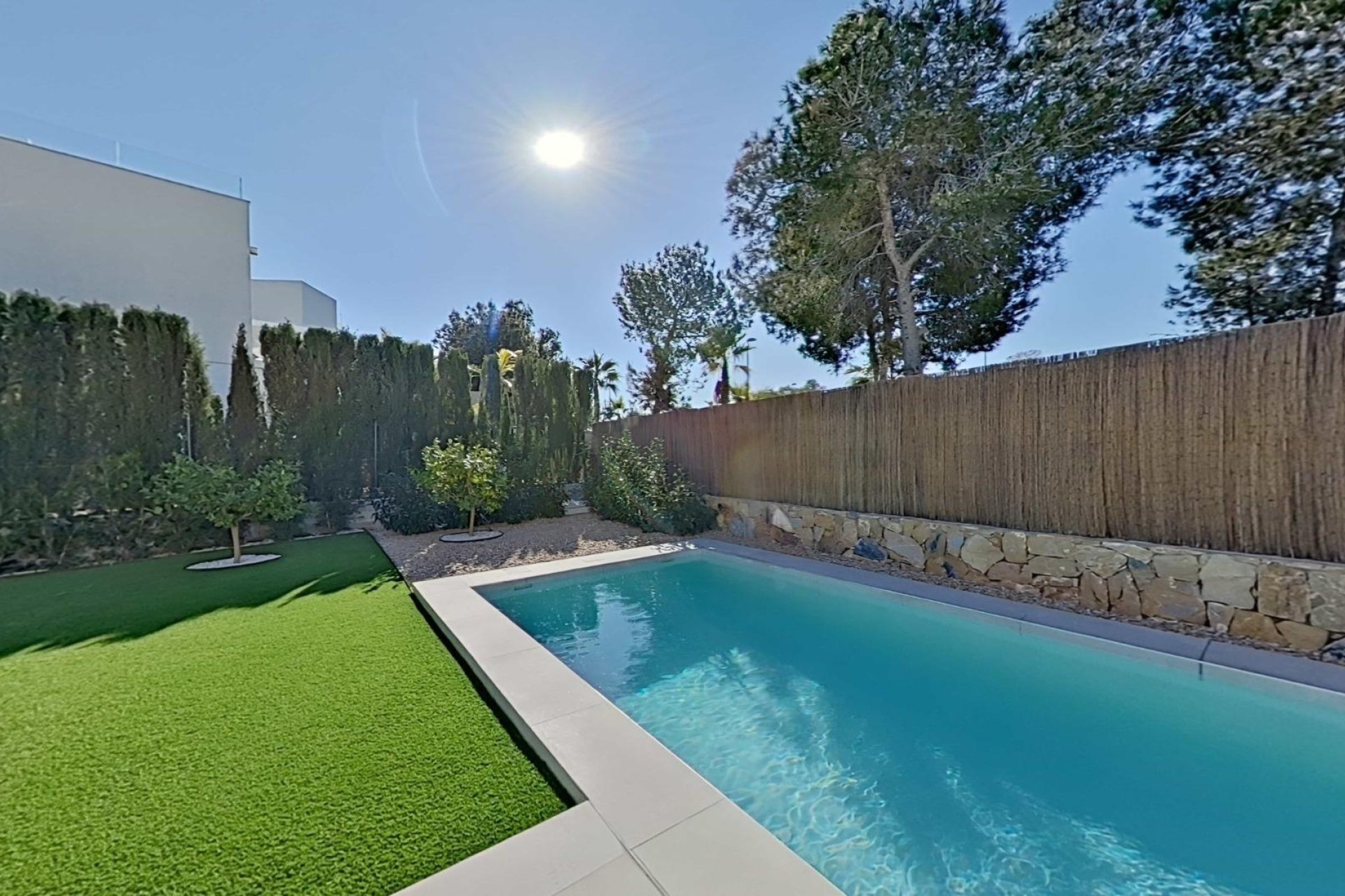 Resale - Villa -
Orihuela - Las Colinas Golf
